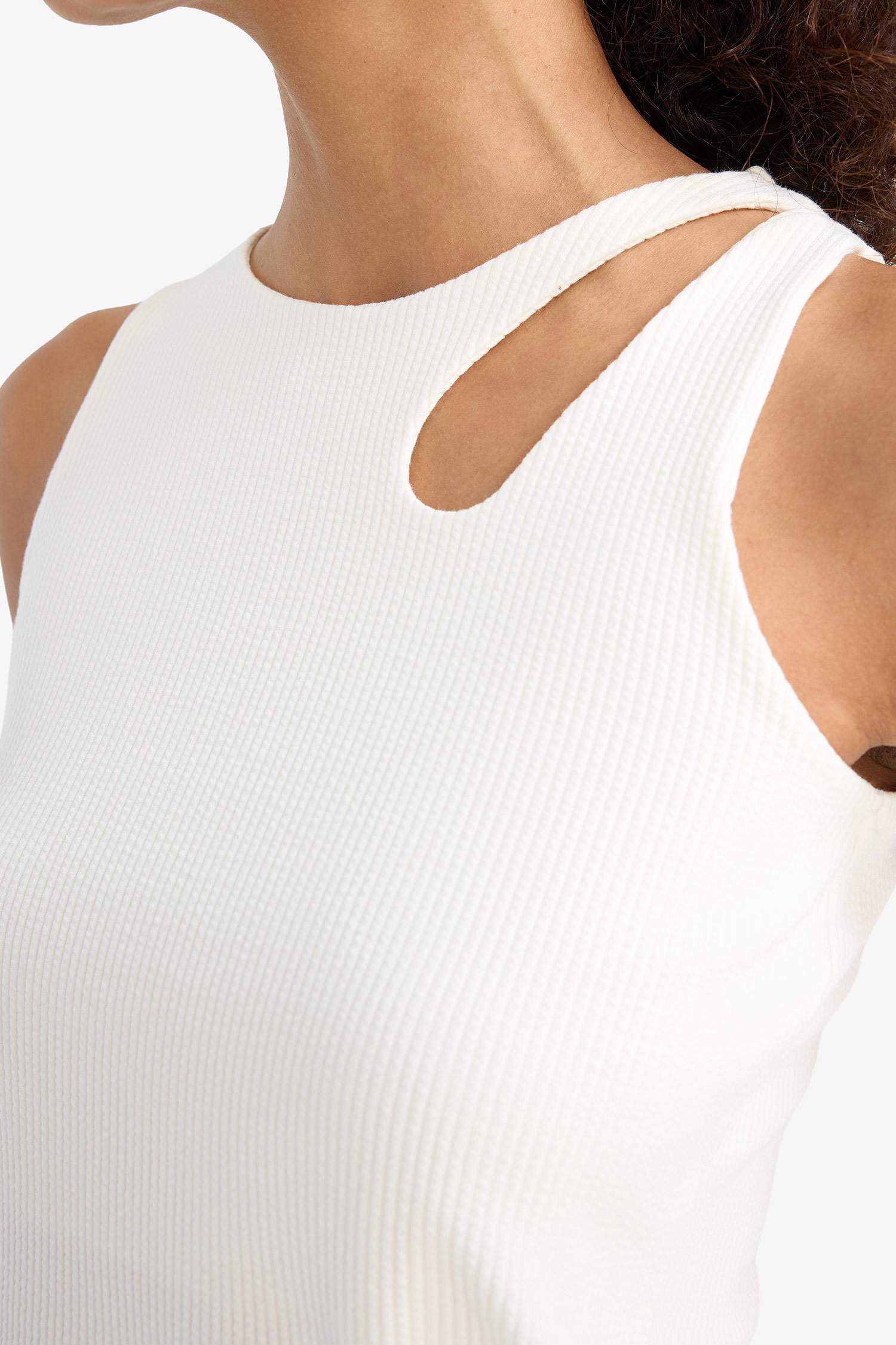 Slim Fit Camisole Crew Neck Tank Top