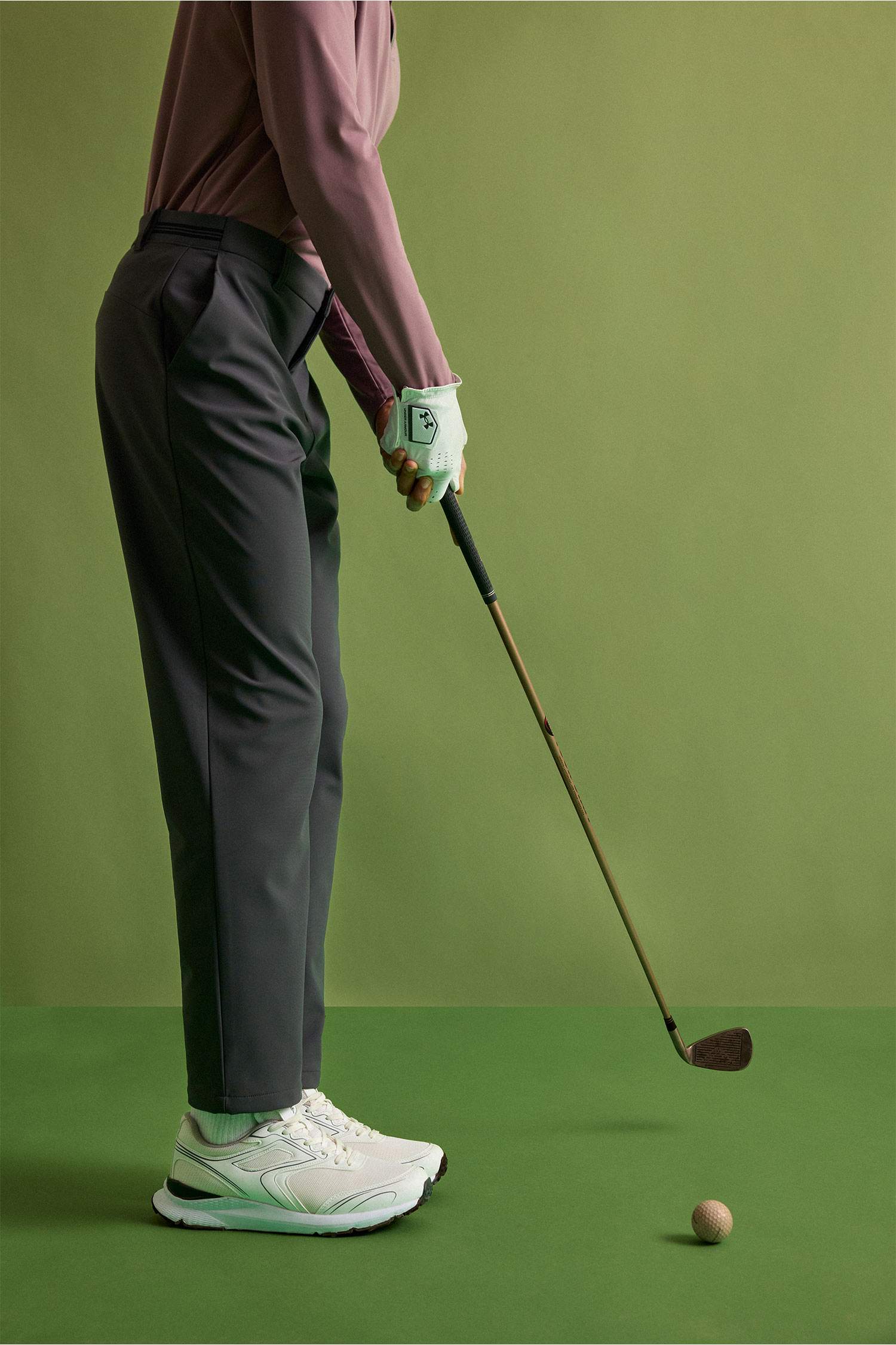 بنطرون قصة مستقيمة ورجل عادية