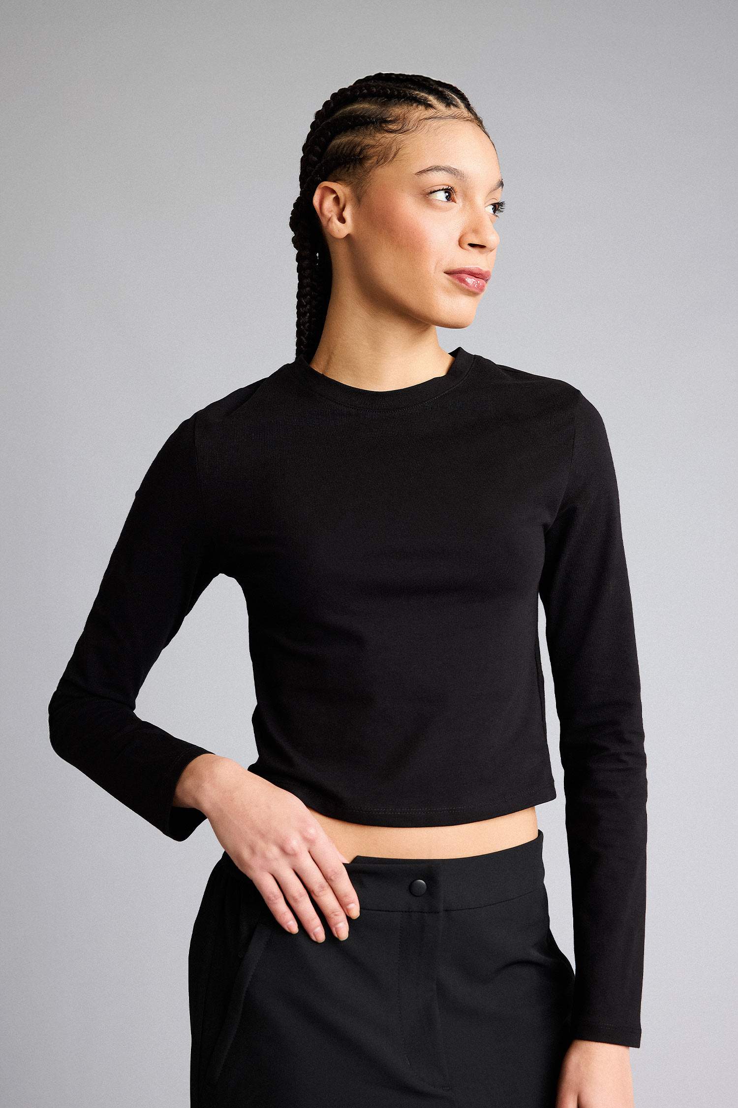 Slım Fıt Dar Kesim Bisiklet Yaka Sporcu Uzun Kollu Tişört