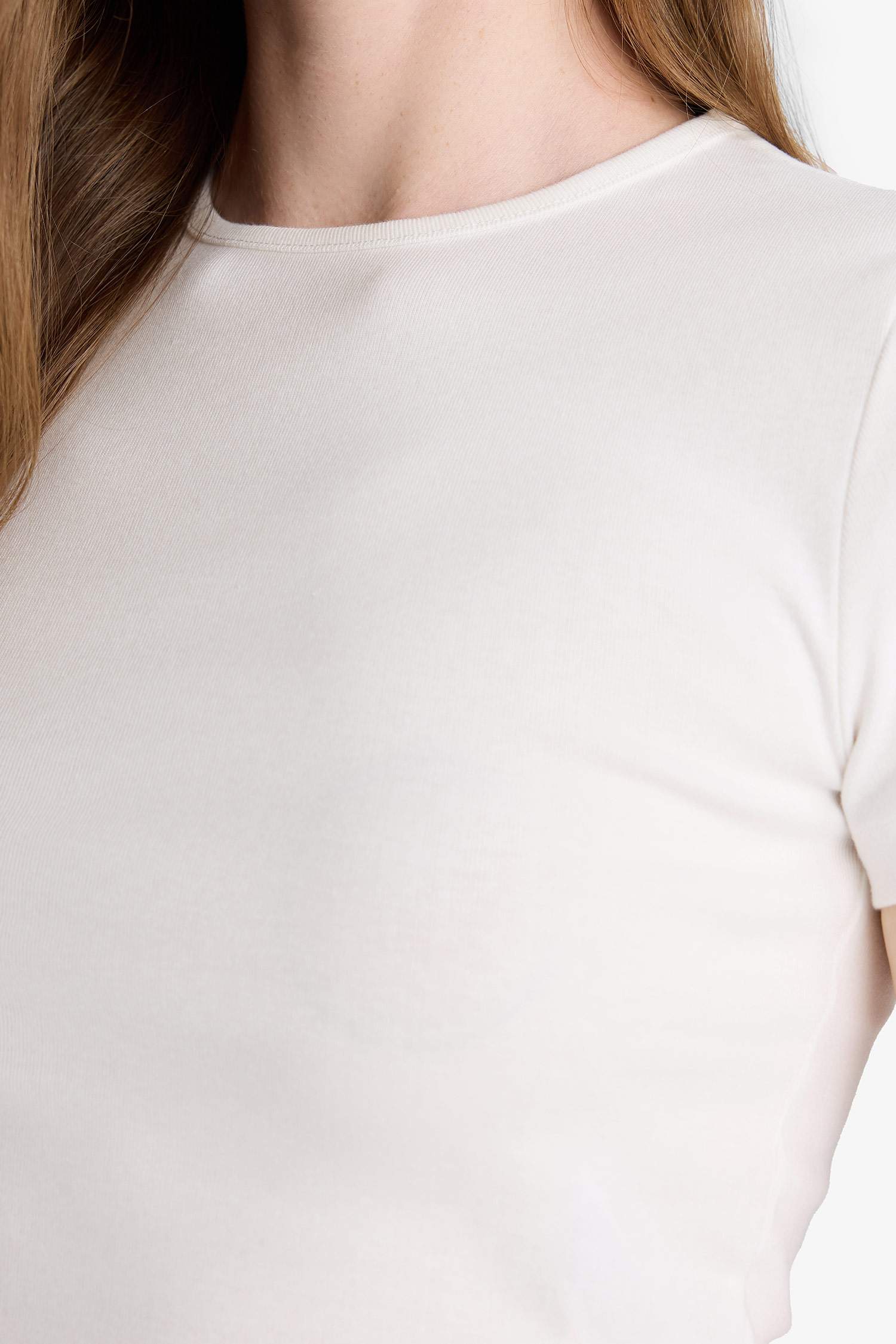 Fitted Bisiklet Yaka Ribana Kısa Kollu Tişört