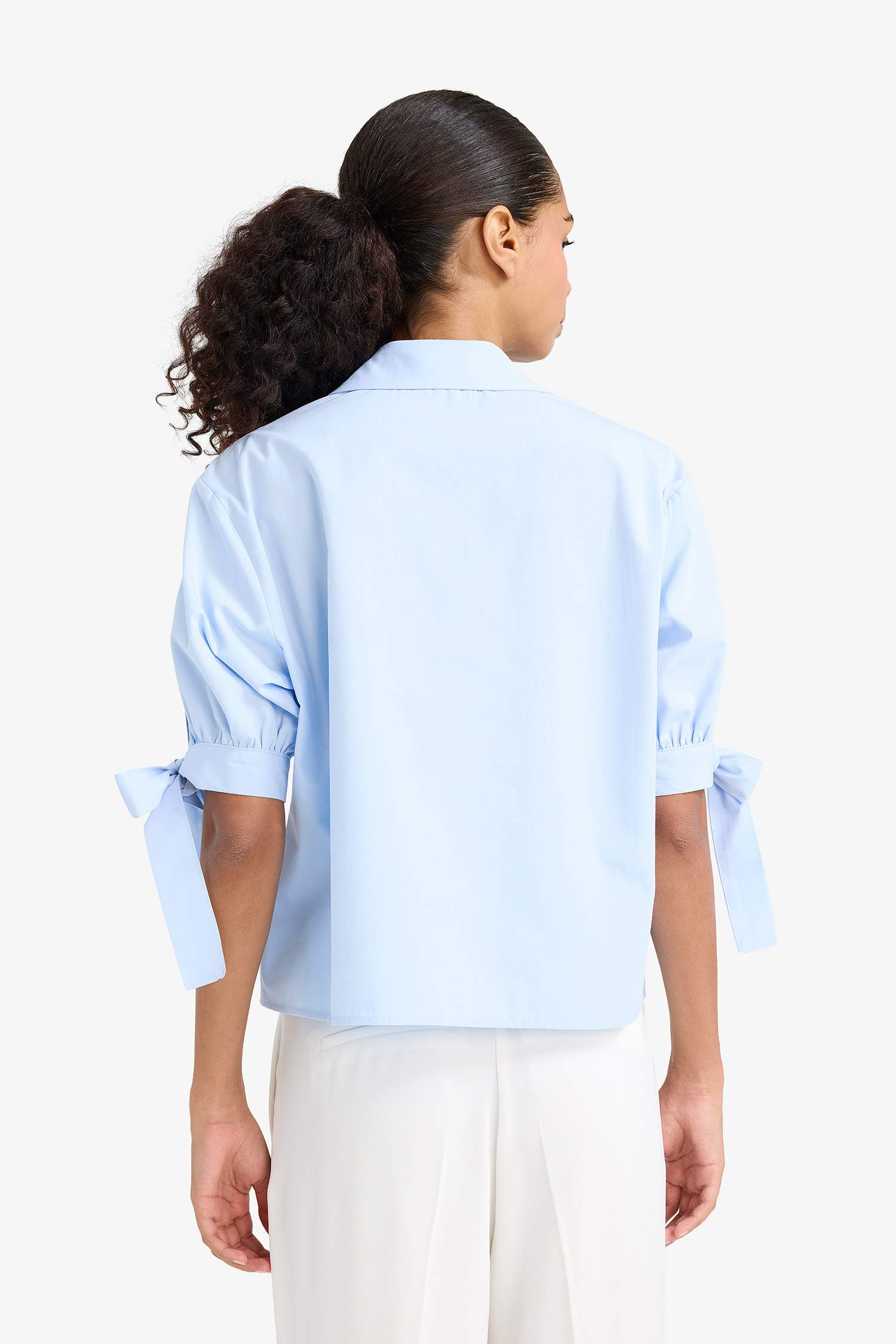 Regular Fit Bağlama Detaylı Poplin Uzun Kollu Gömlek