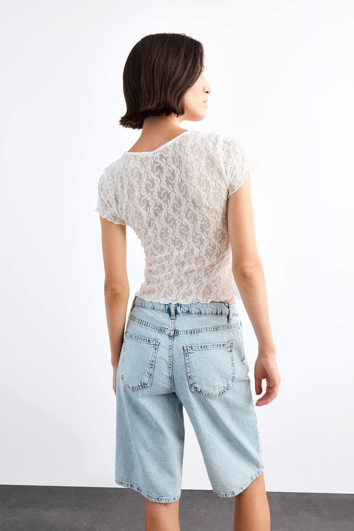 Slim Fit Crew Neck Lace Short Sleeve T-Shirt