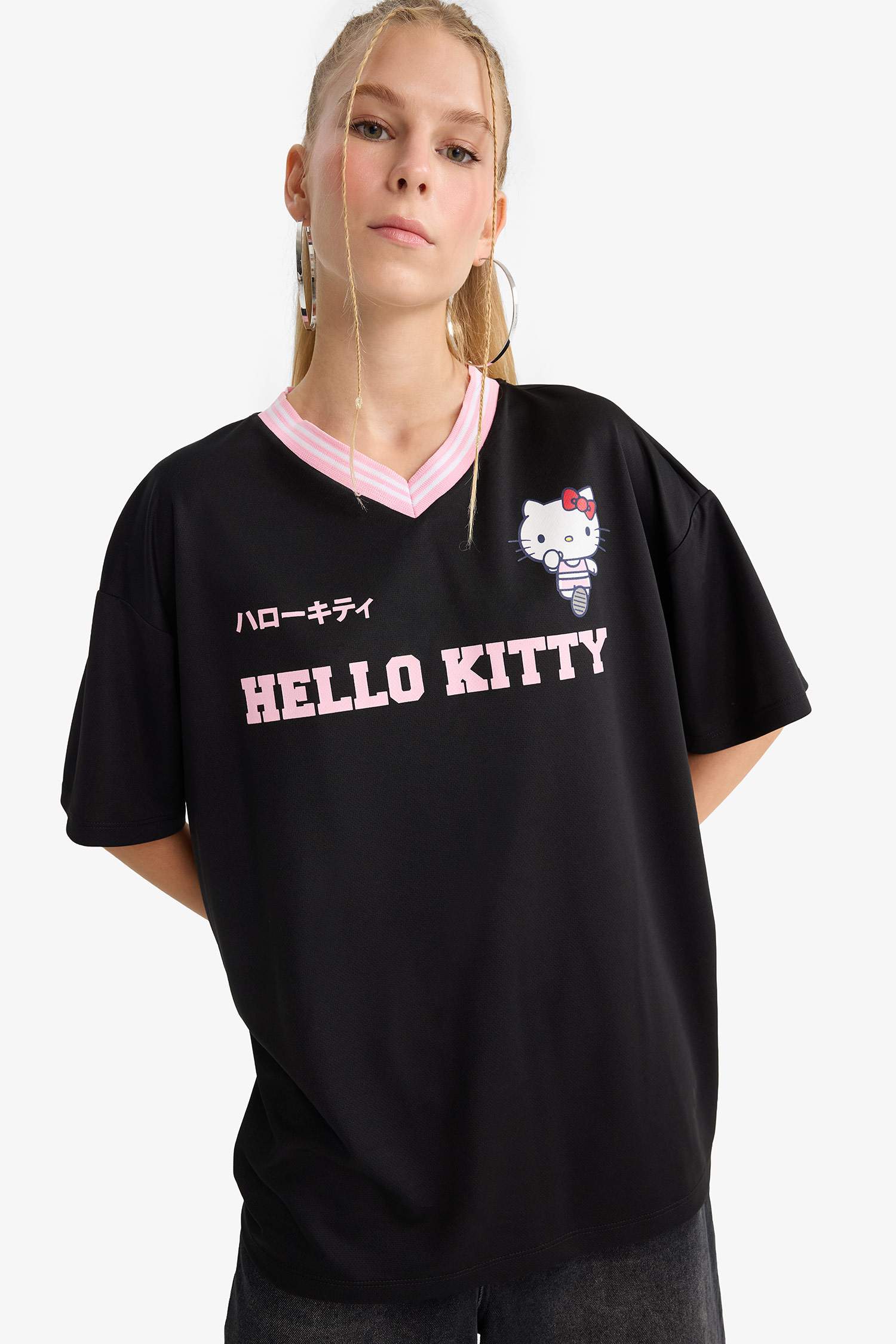 تيشيرت نص ردن اوفر سايز بطبعة من الخلف من هيلو كيتي