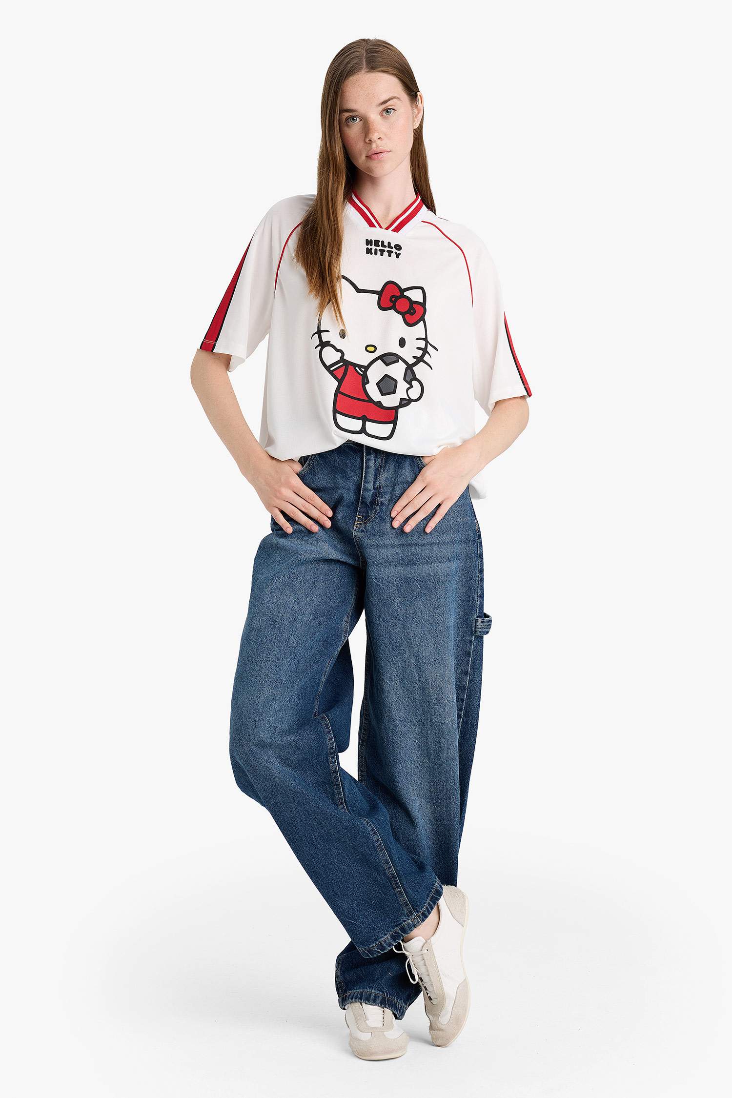 Coool Hello Kitty Oversize Geniş Kalıp V Yaka Baskılı Kısa Kollu Tişört