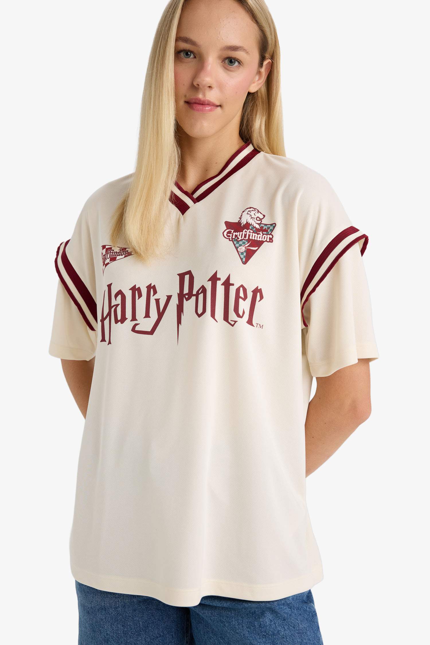 تيشيرت نص ردن اوفر سايز بياخة V من هاري بوتر