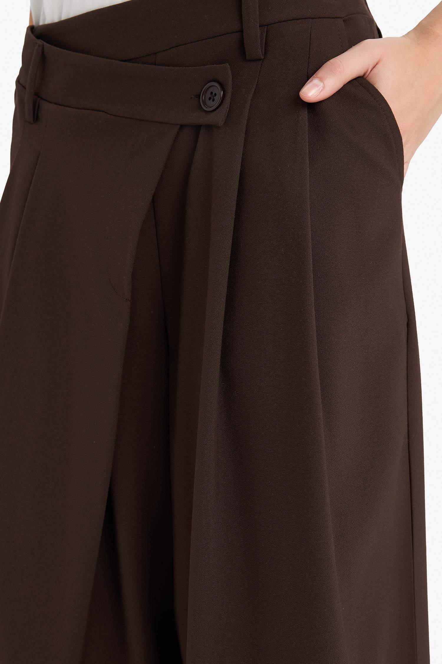 Baggy Fit Zippered Regular Waist Standard Length Trousers