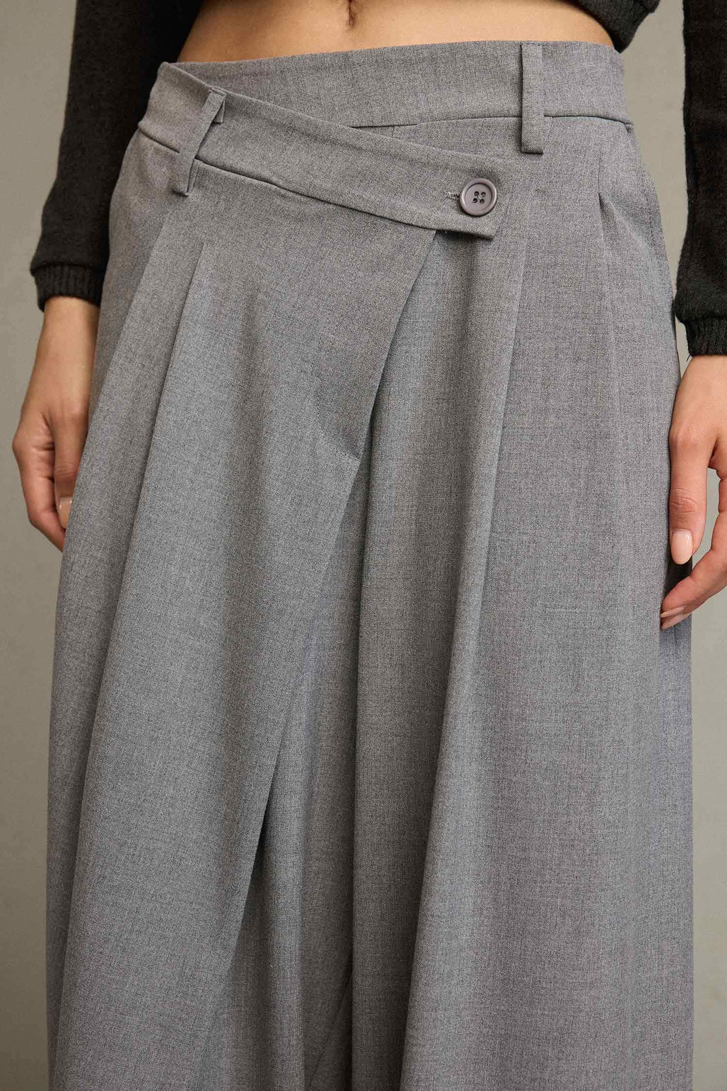 Baggy Fit Zippered Regular Waist Standard Length Trousers