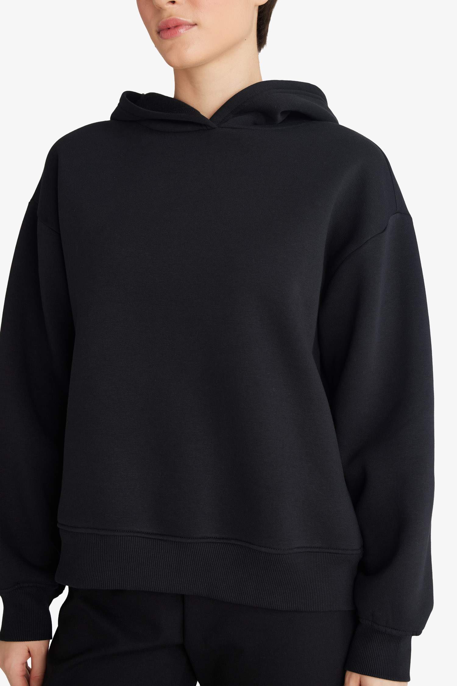 سويت شيرت تقيل قصة مريحة