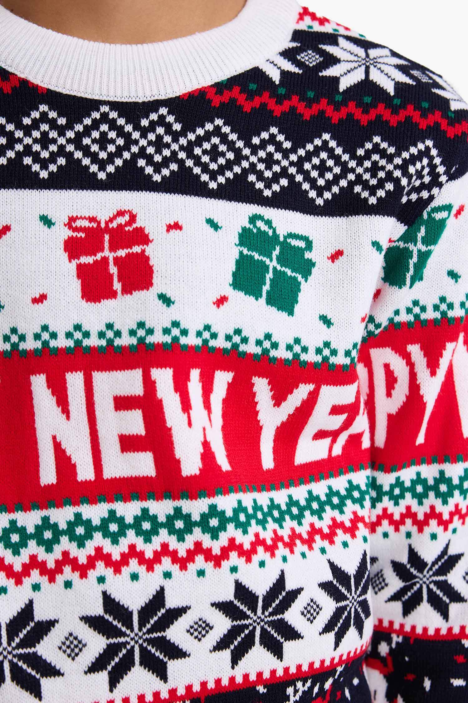 Erkek Çocuk Yılbaşı Temalı Regular Fit Bisiklet Yaka Triko Kazak