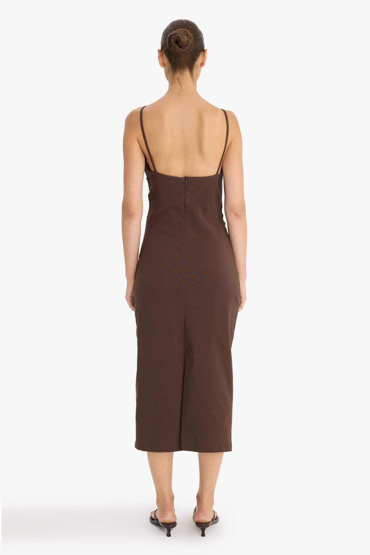 Robe moulante sans manches en tissu bengaline