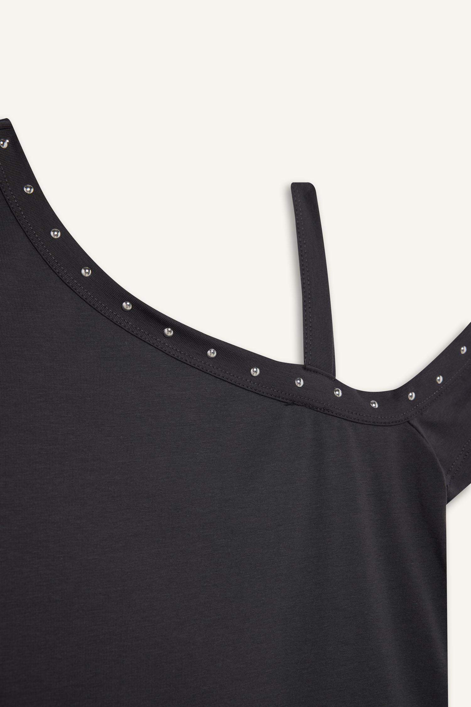 فانيلة بناتي سليم فيت مرصع بحجر