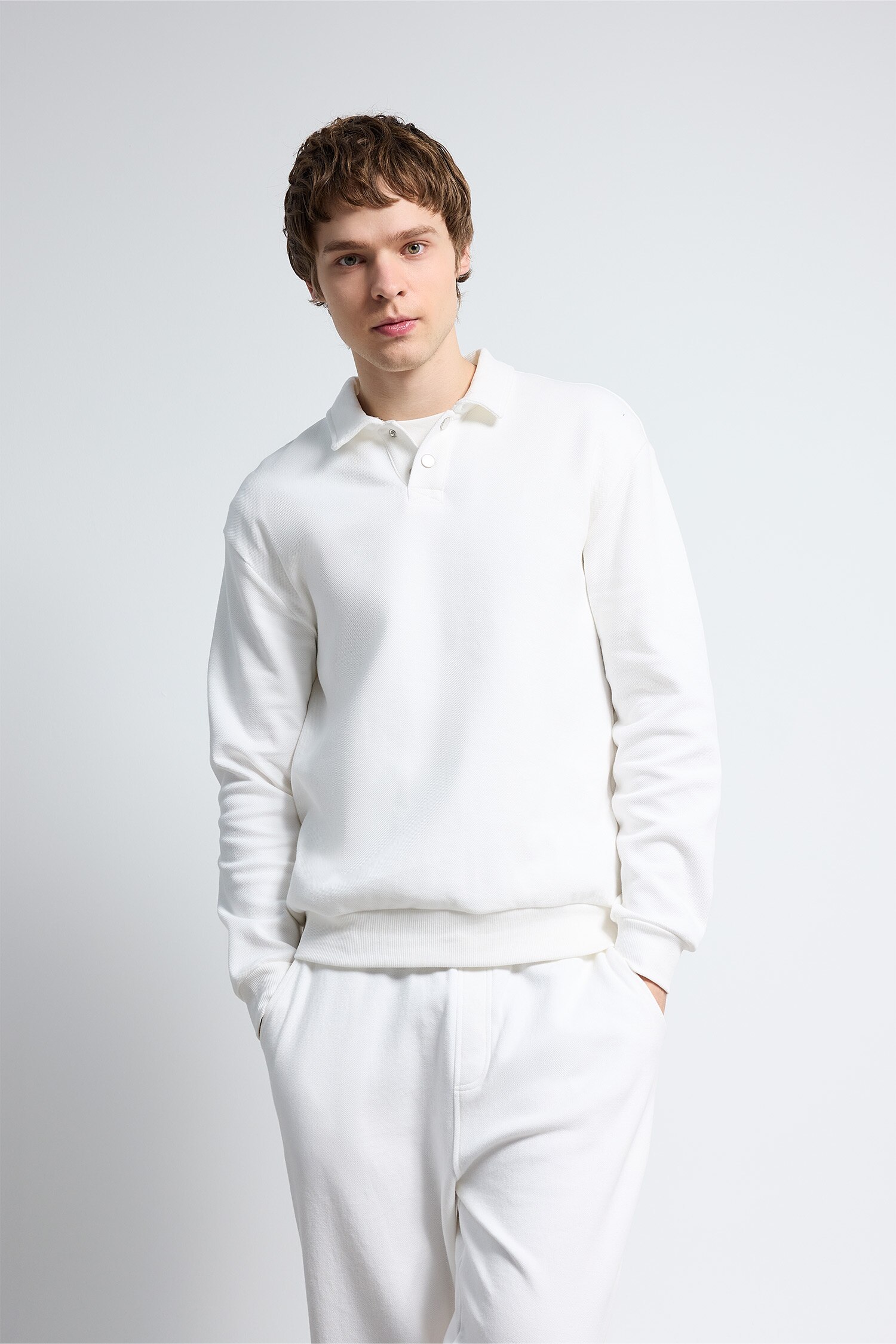DeFacto Pamuklu Regular Fıt Sweatshirt görsel 3