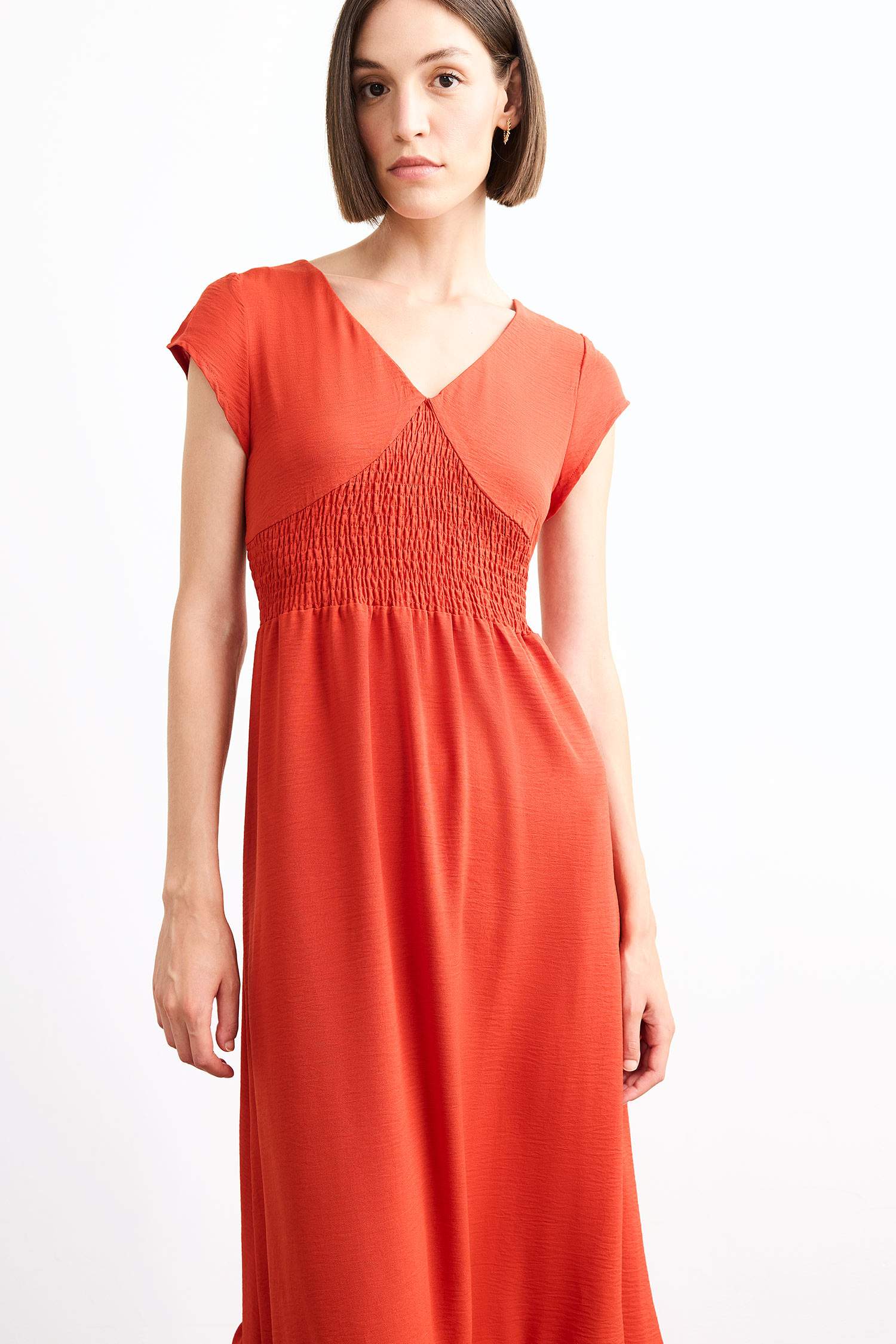 فستان ميدي نص كم مدرز من الخصر