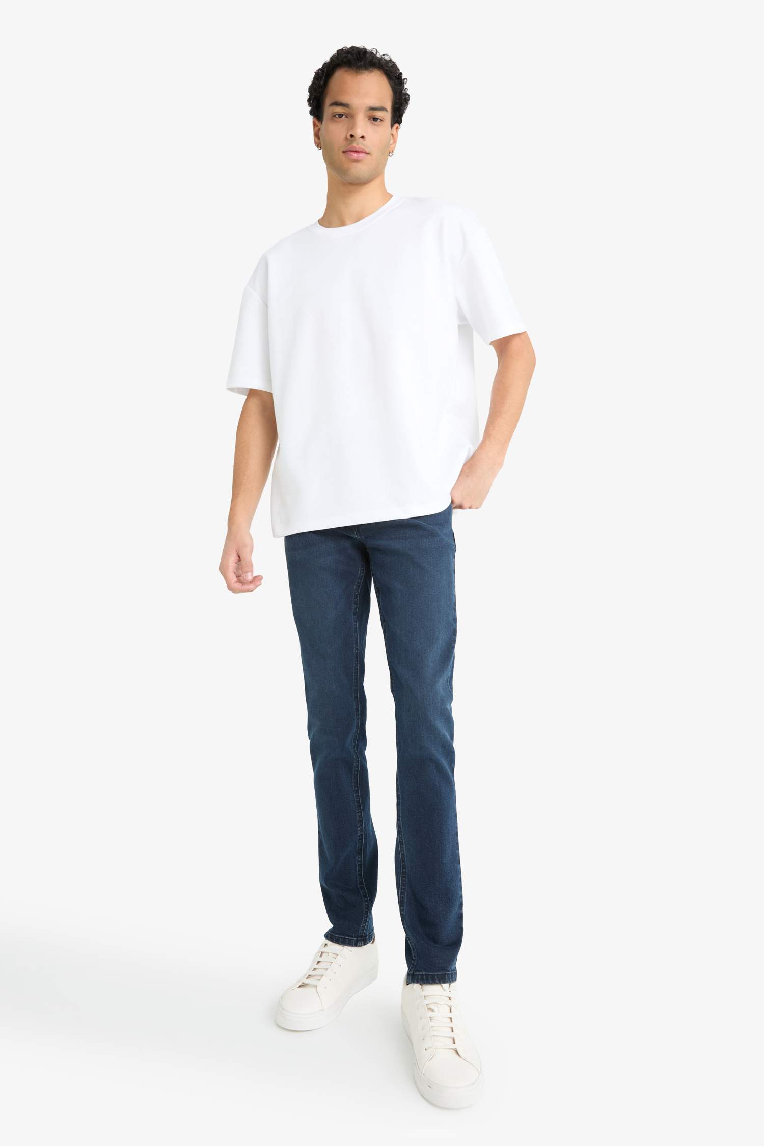 Pedro Slim Fit тарылған балақты ескірген эффектісі бар джинс шалбар