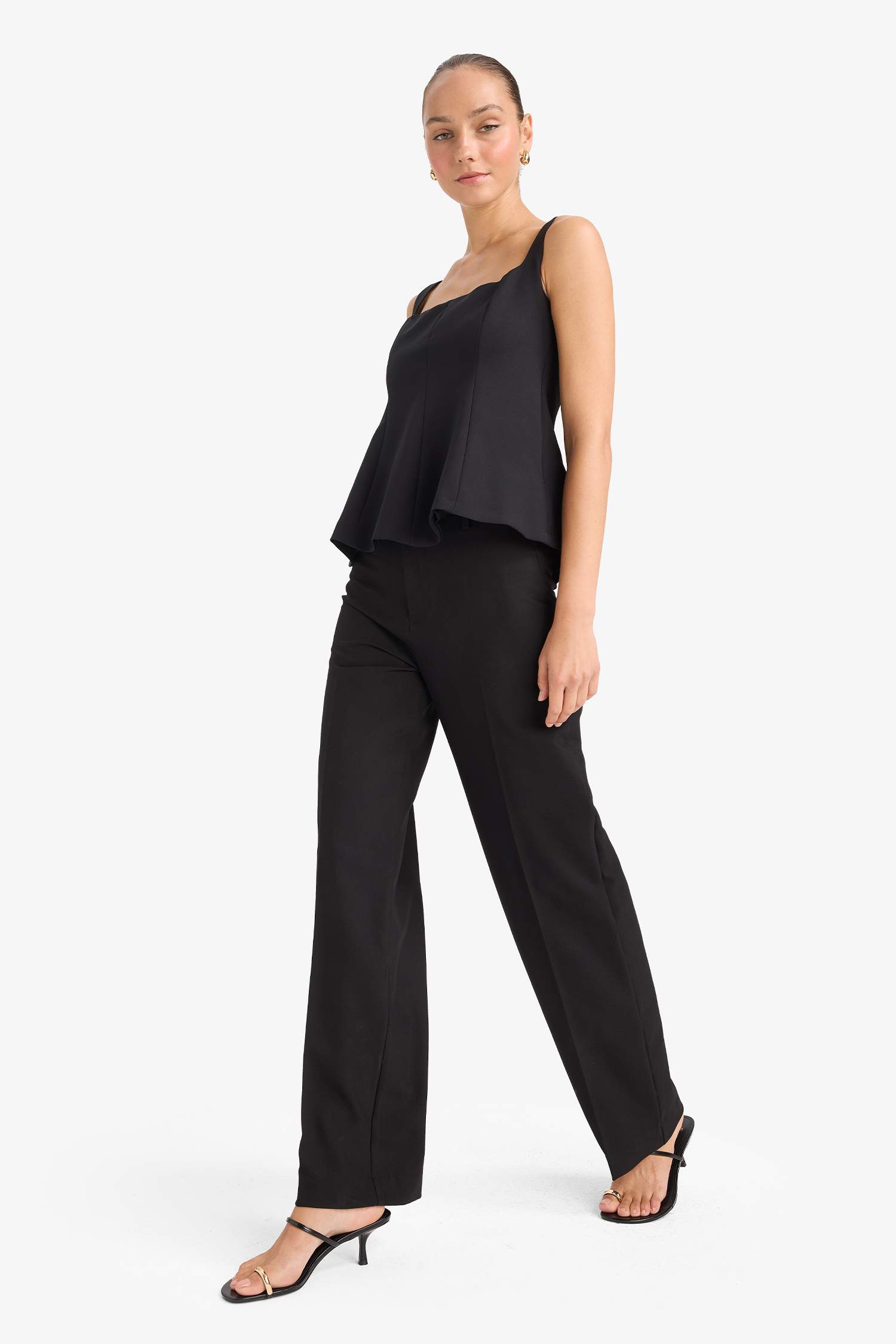 Slim Fit Square Collar Sleeveless Blouse