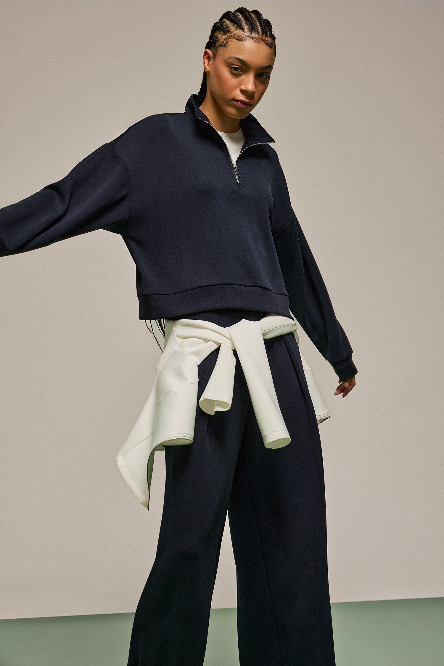 DeFacto Ultra Yumuşak Dik Yaka Modal Sporcu Sweatshirt görsel 2