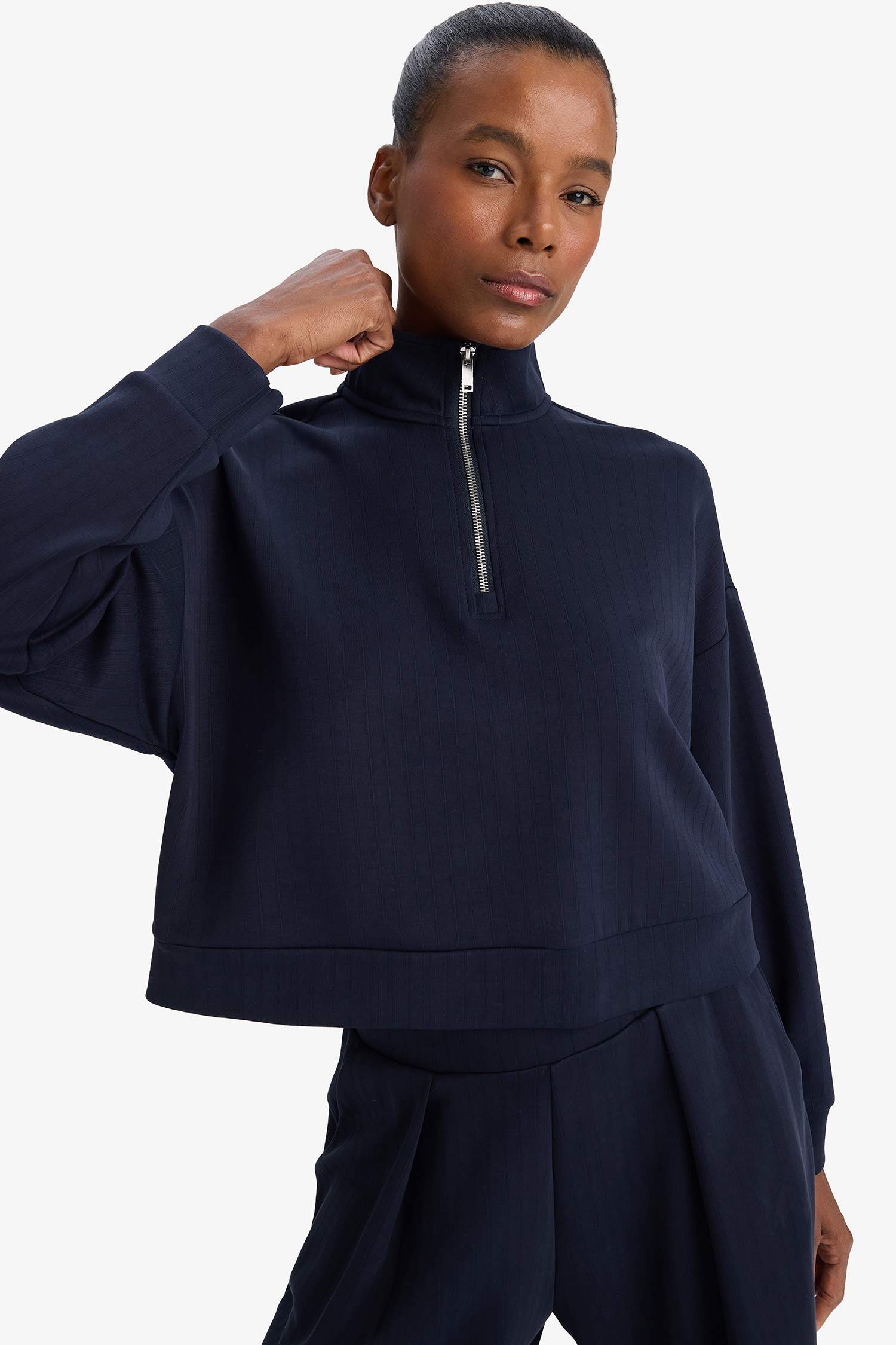 سويت شيرت رياضي بياخة عالية