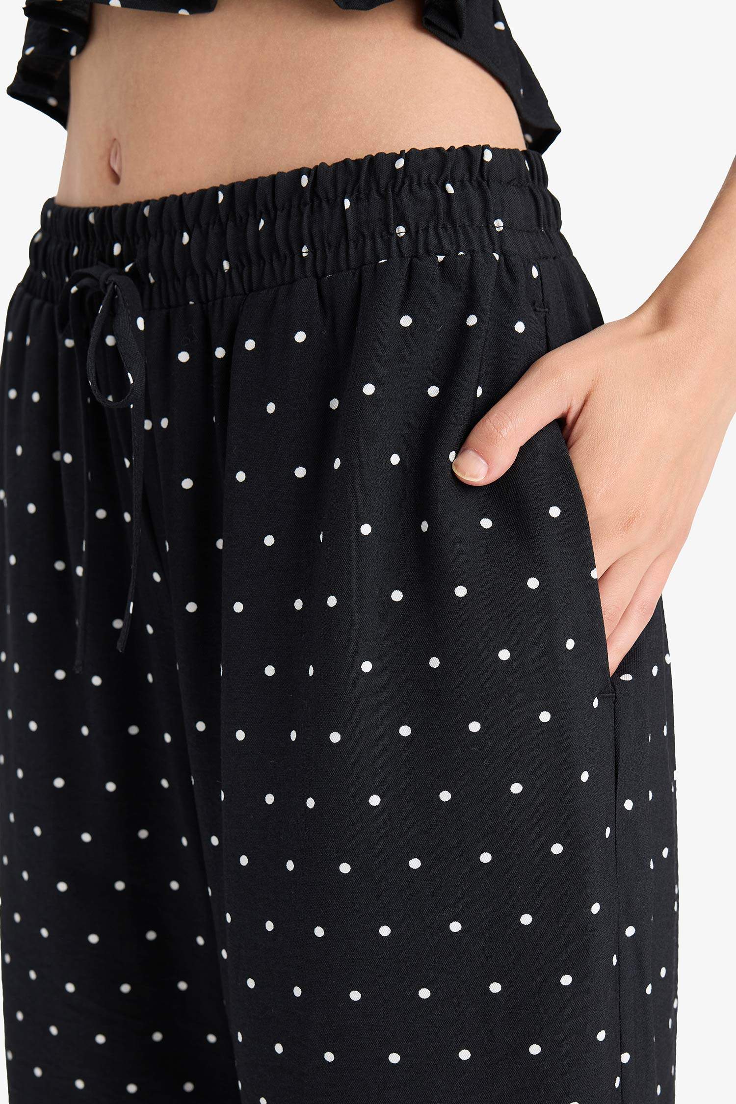 Straight Fit Çift Cepli Yüksek Bel Midi Pantolon