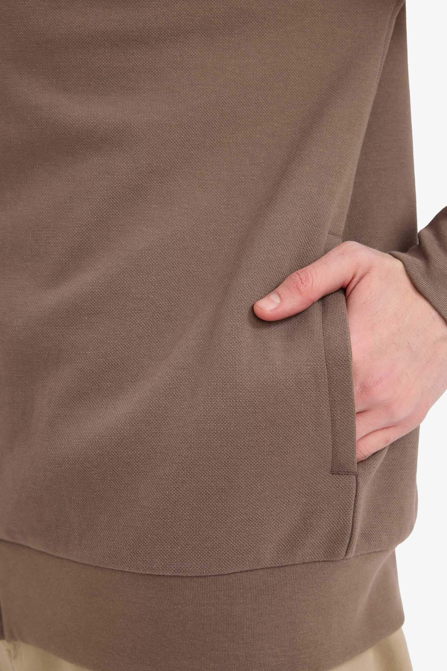 سترة أوفر سايز برقبة عالية