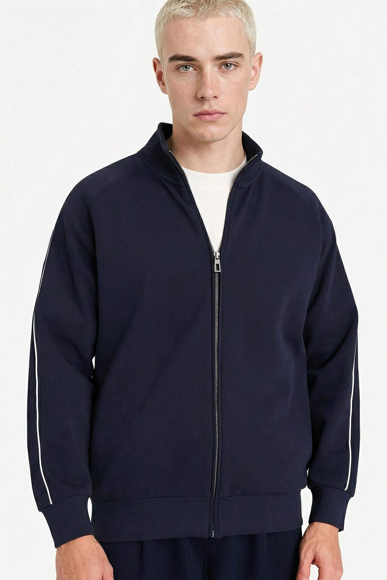 سترة أوفر سايز برقبة عالية