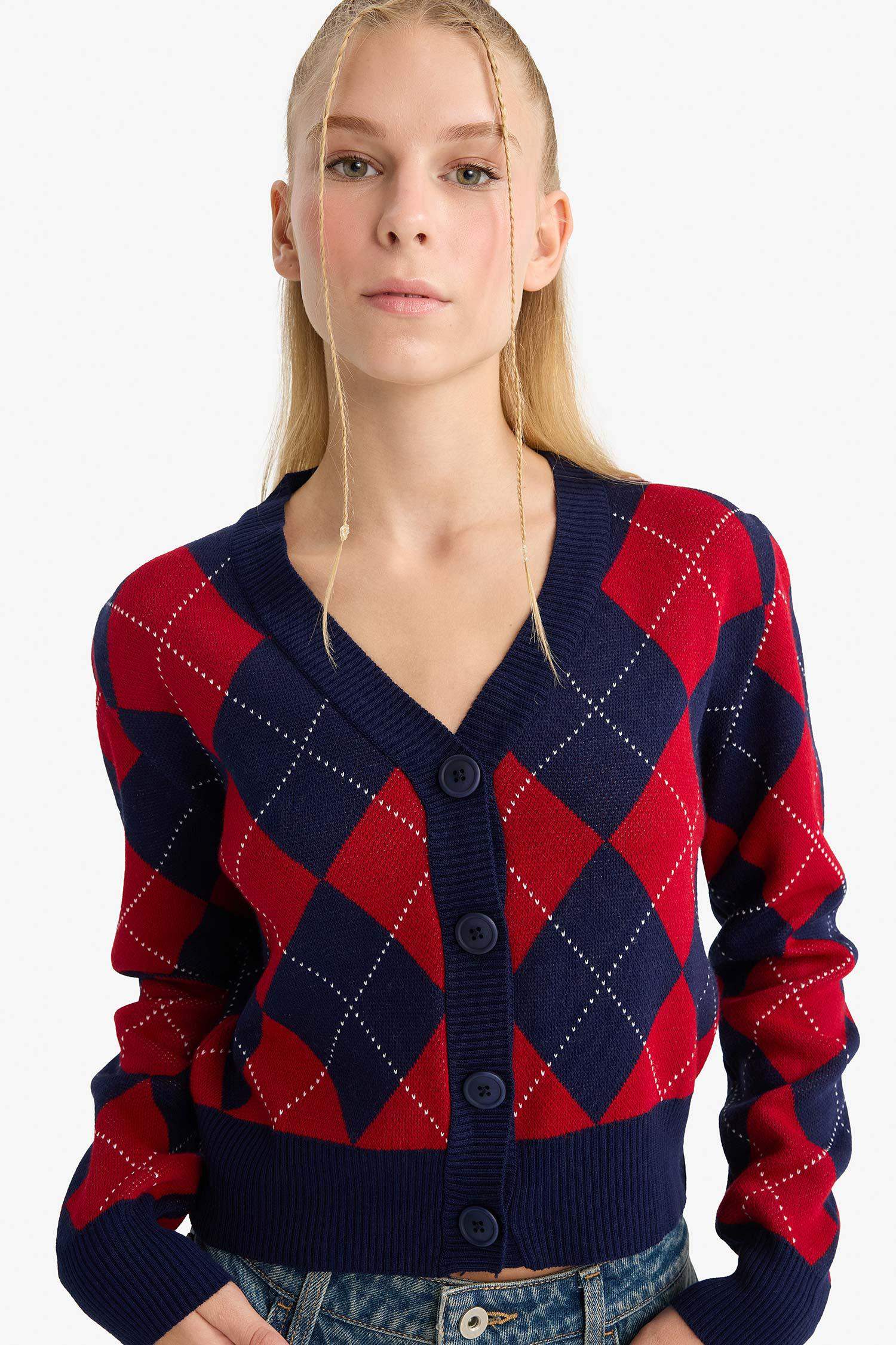 Slim Fit V-Neck Printed Buttoned Cardigan