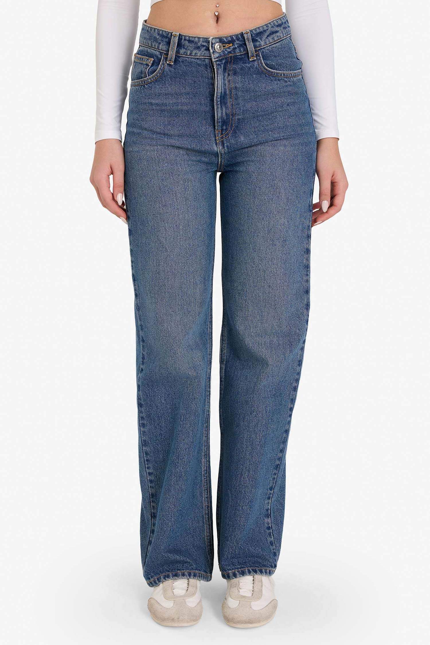 بنطرون جينز وايد ليج برجل عادي وخصر عالي