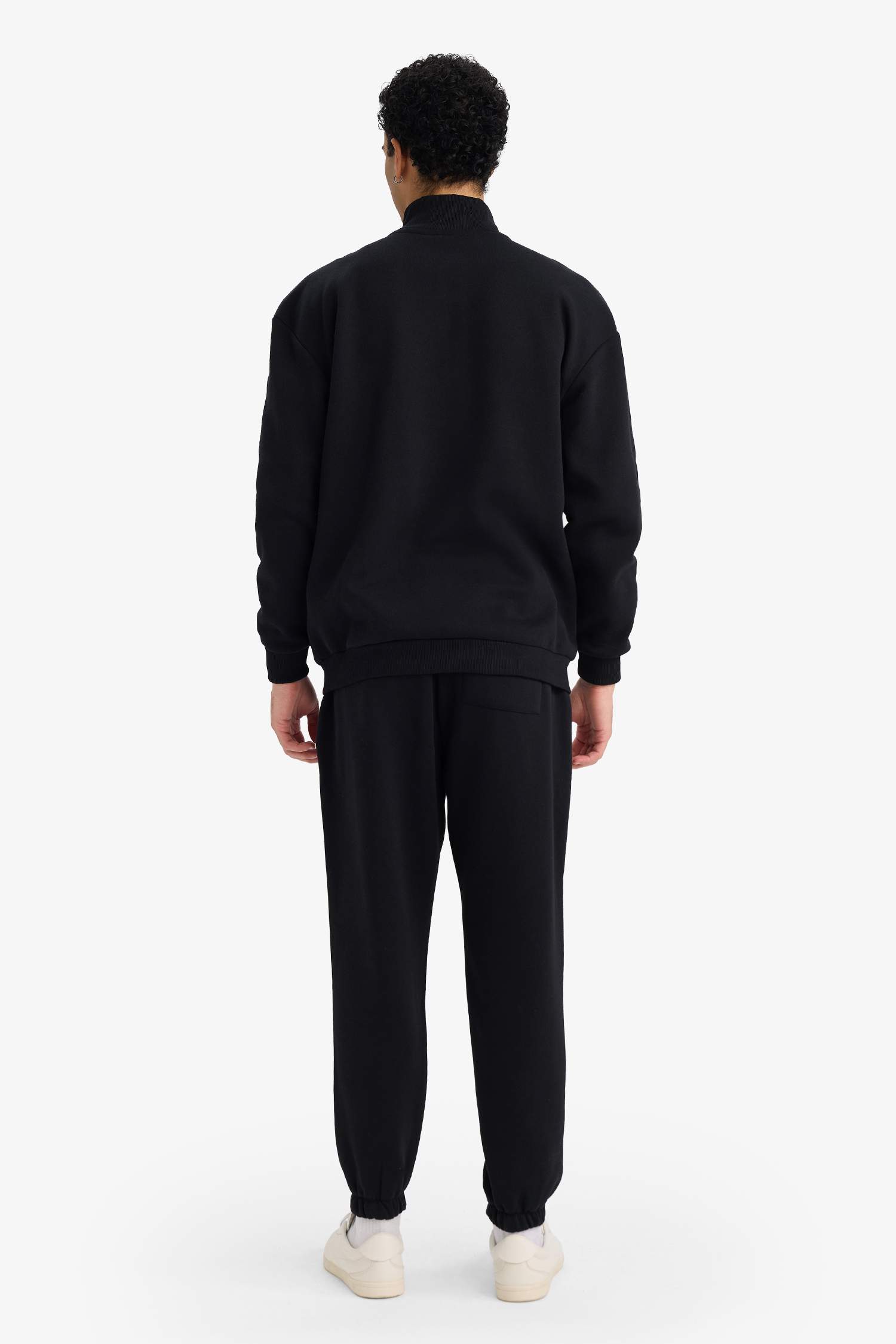 سيت رياضي تراكسوت قصة عادية - قطعتين