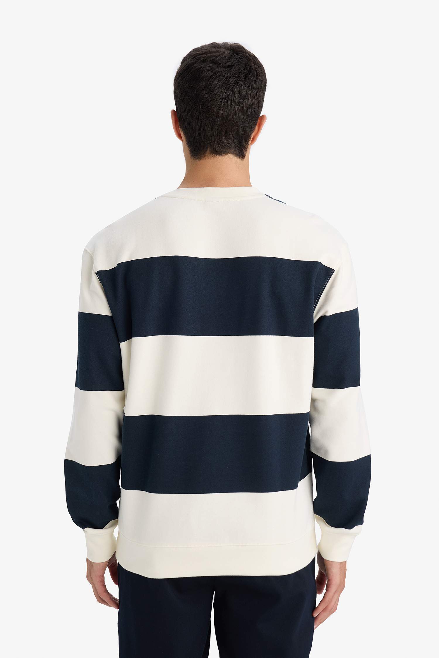 سويت شيرت مخطط برقبة مستديرة