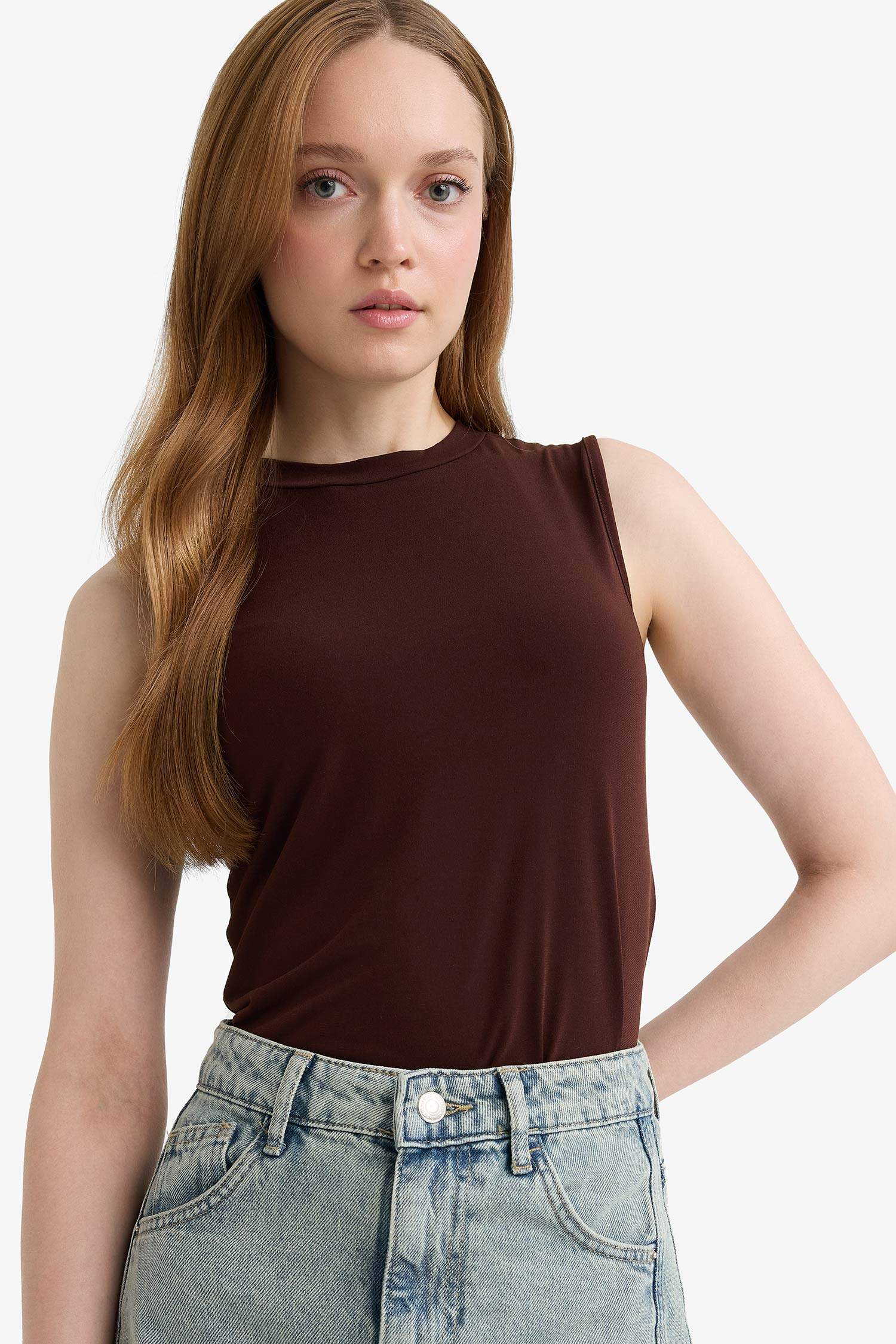 Regular Fit Yarım Bisiklet Yaka Basic Düz Kolsuz Tunik