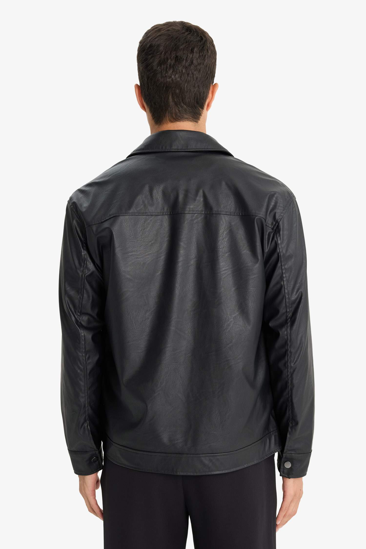 Su İtici Regular Fit Çıtçıtlı Suni Deri İç Cepli Ceket Mont