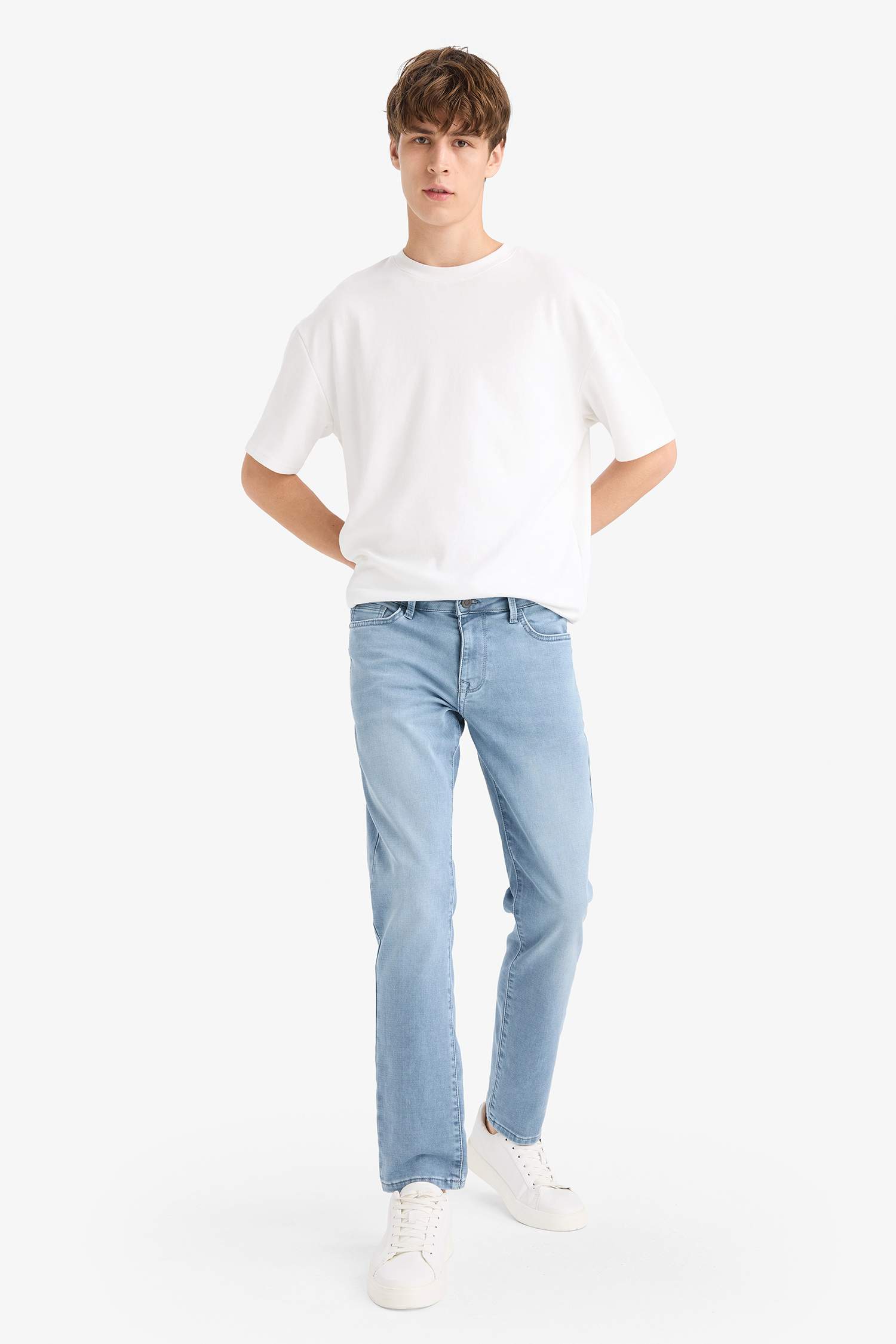 Pedro Slim Fit Dar Kalıp Normal Bel Dar Paça Jean Pantolon