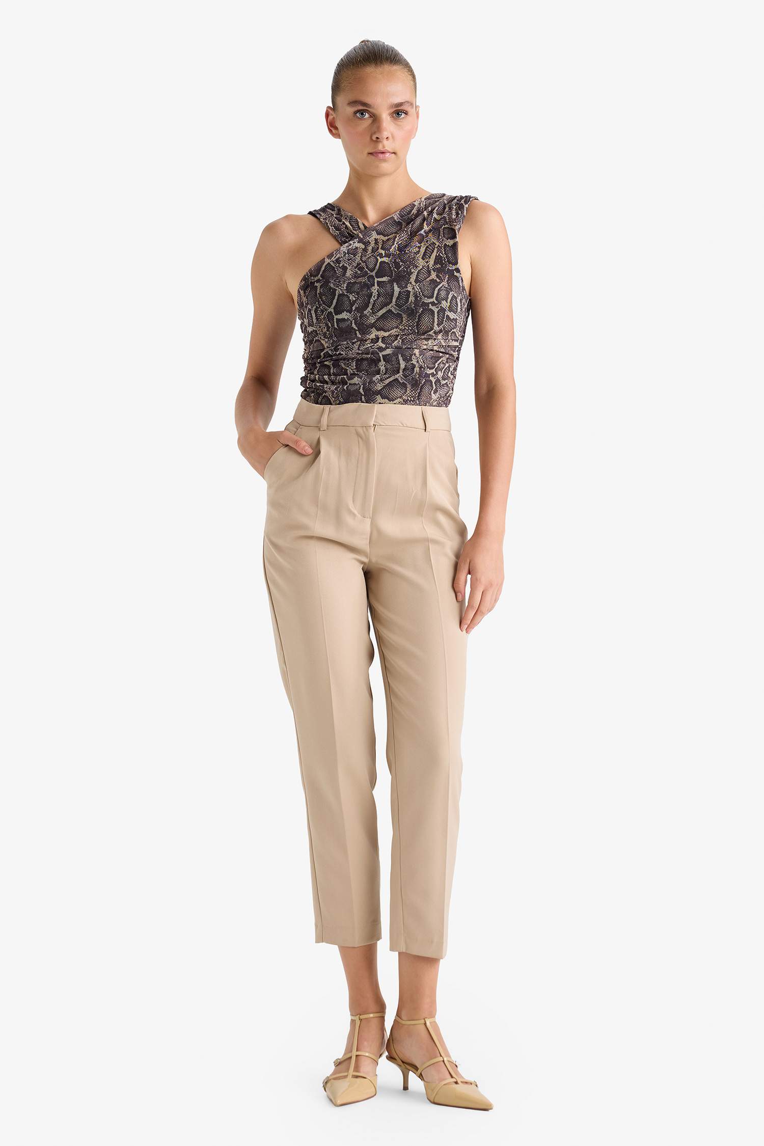 ديباردور ميش بياقة هالتر مطبوعة