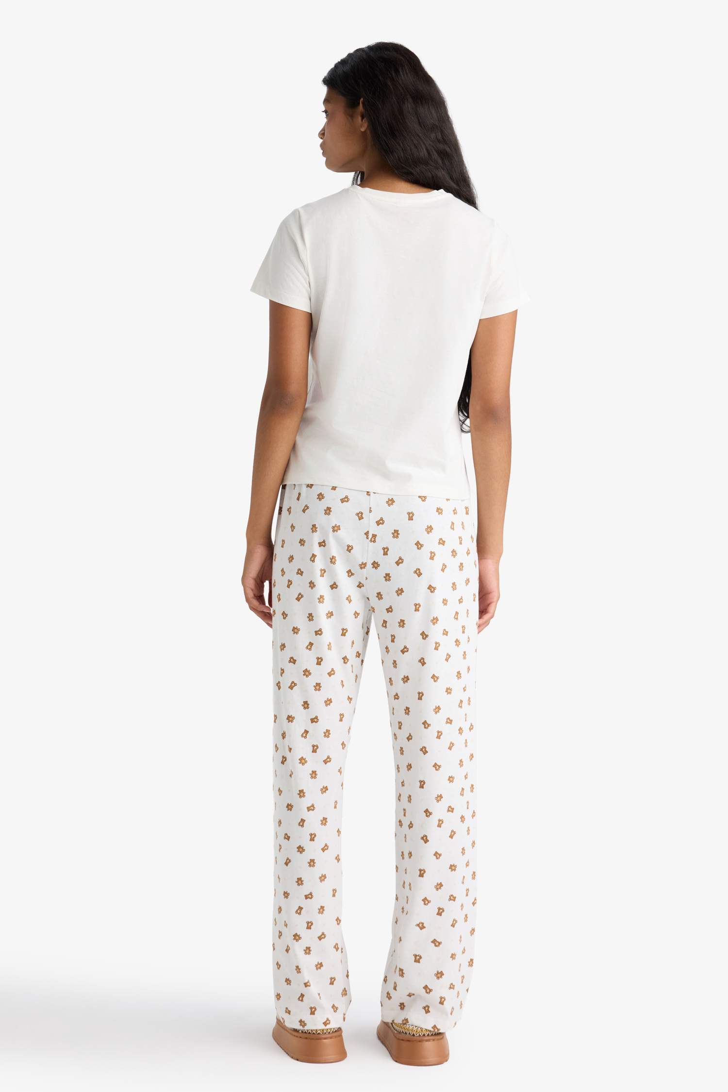 طقم قصة عادية بأكمام قصيرة من قطعتين