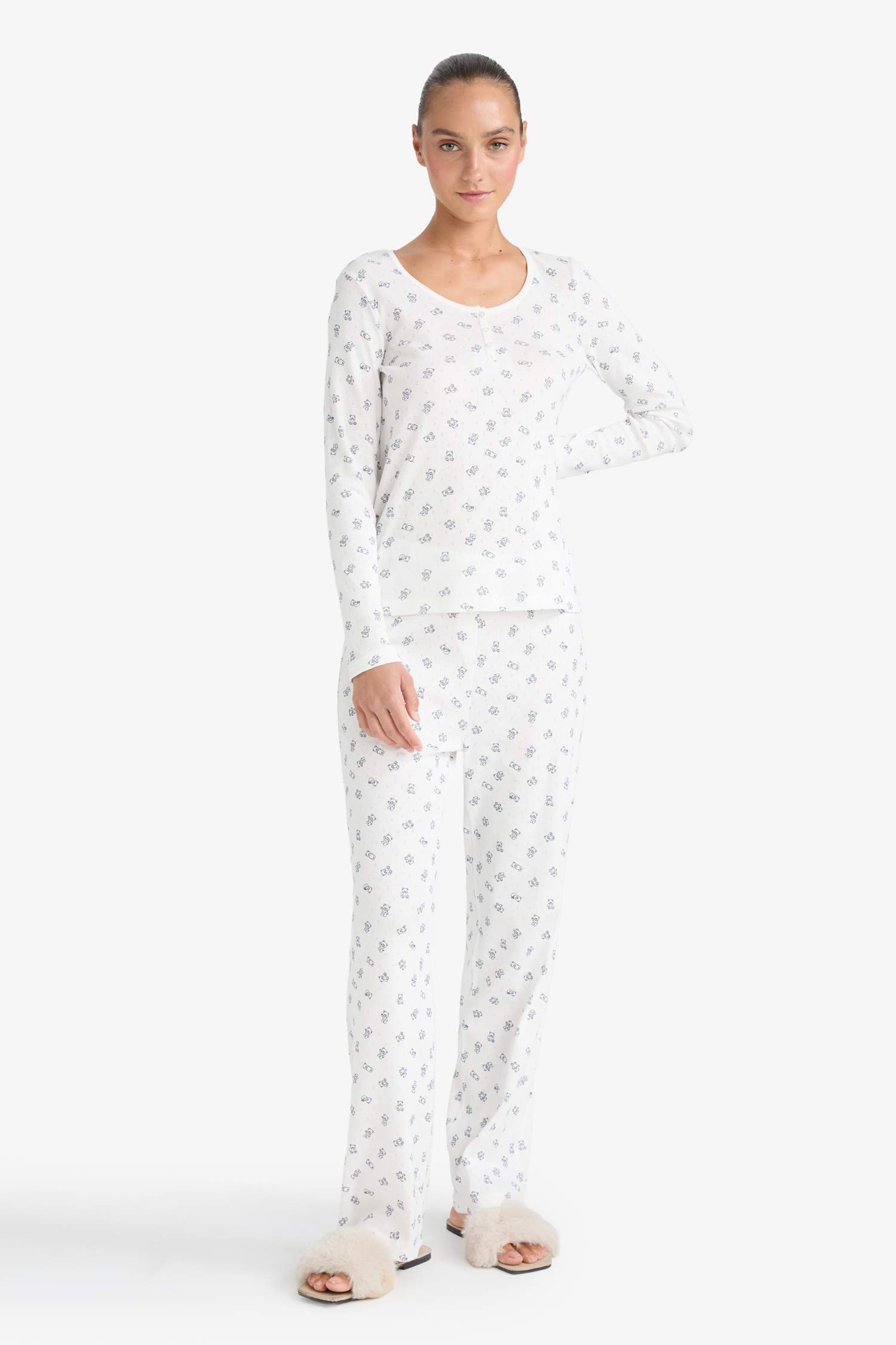 Pijama Takımı Desenli Pointel Kumaş Uzun Kollu Üst Uzun Alt