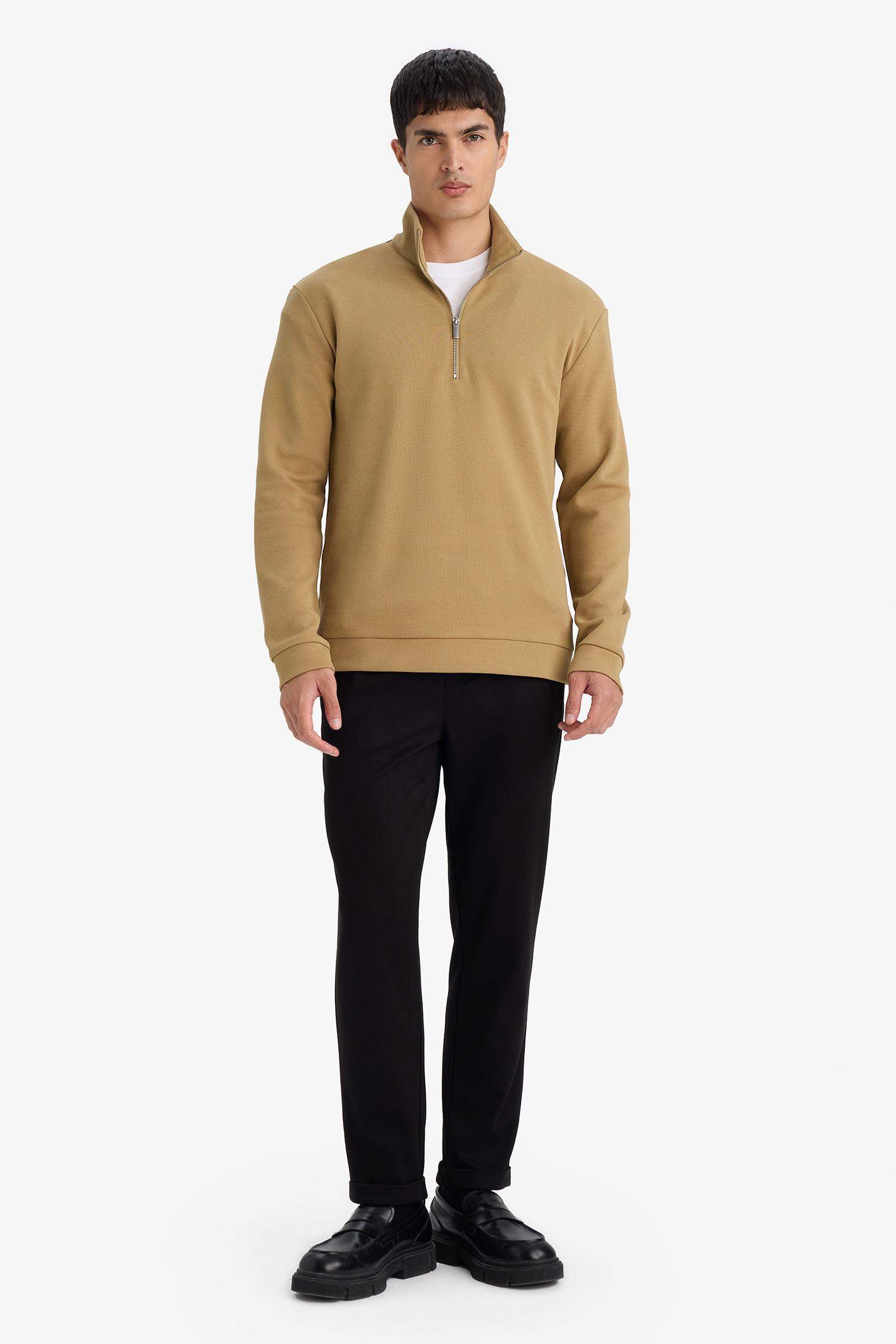 Regular Fit Dik Yaka Sweatshirt