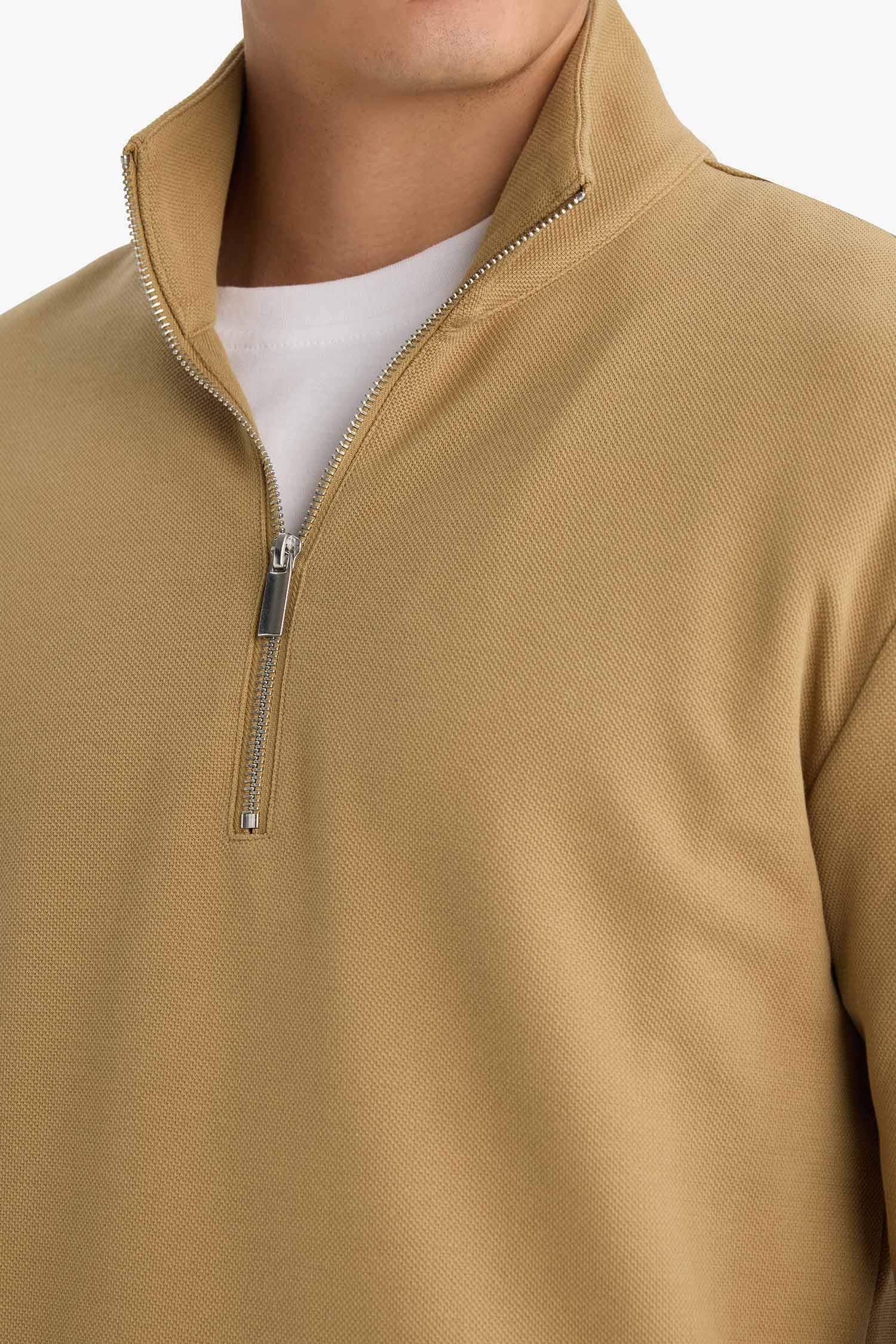 Regular Fit Dik Yaka Sweatshirt