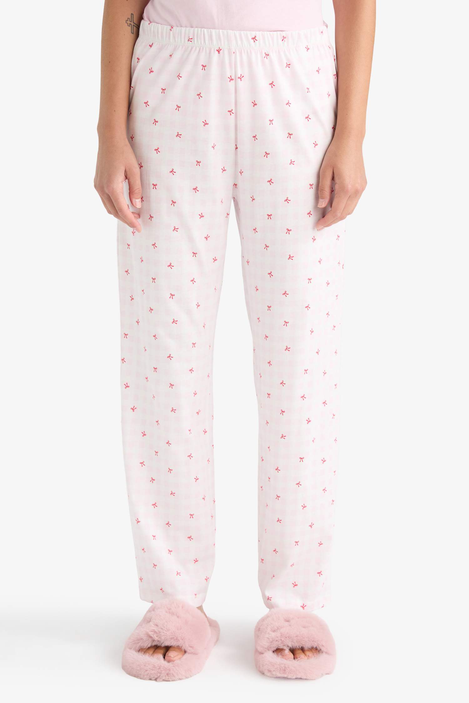 طقم قصة عادية بأكمام قصيرة من قطعتين