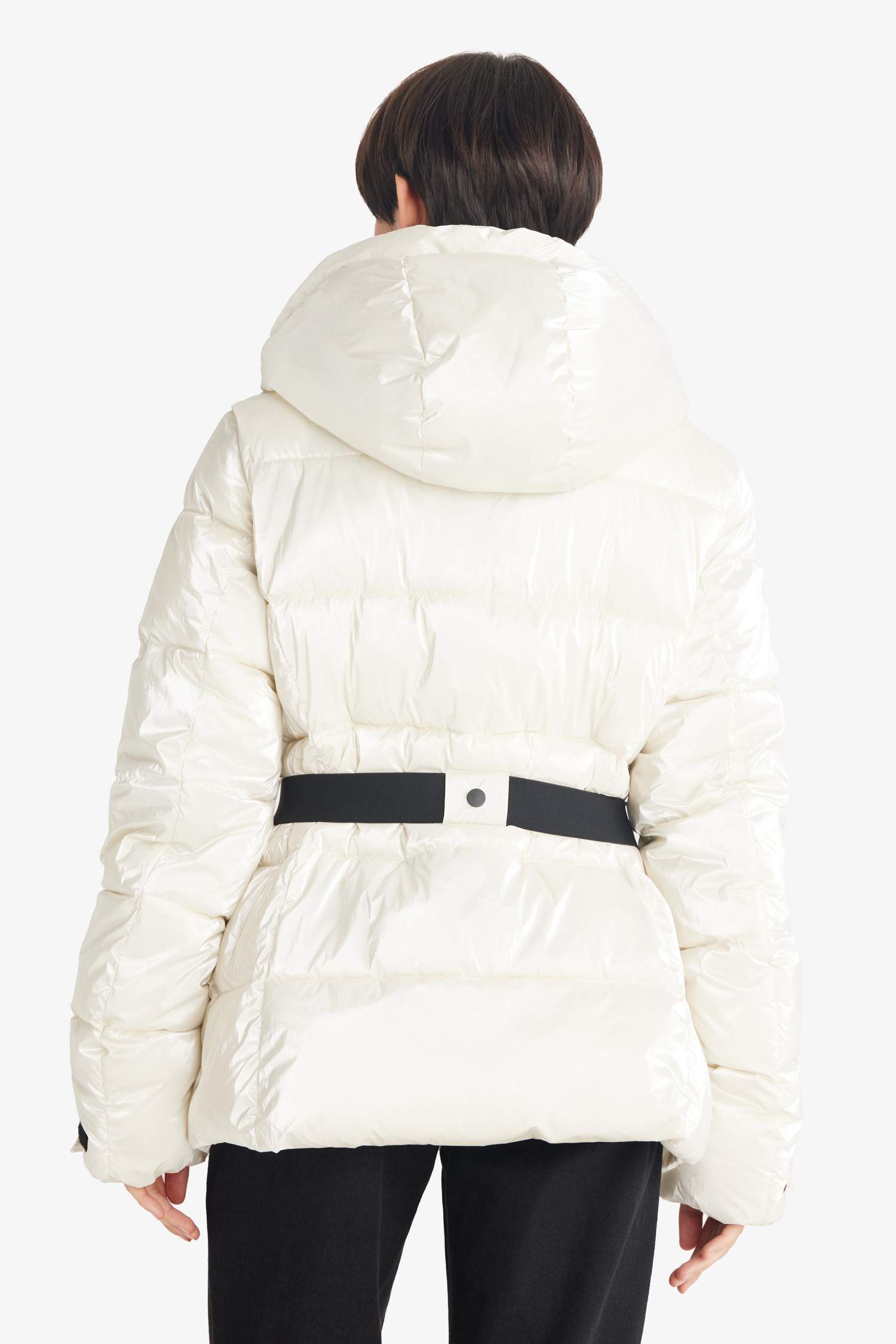 قمصلة نفخ قصة عادية بغطاء للرأس