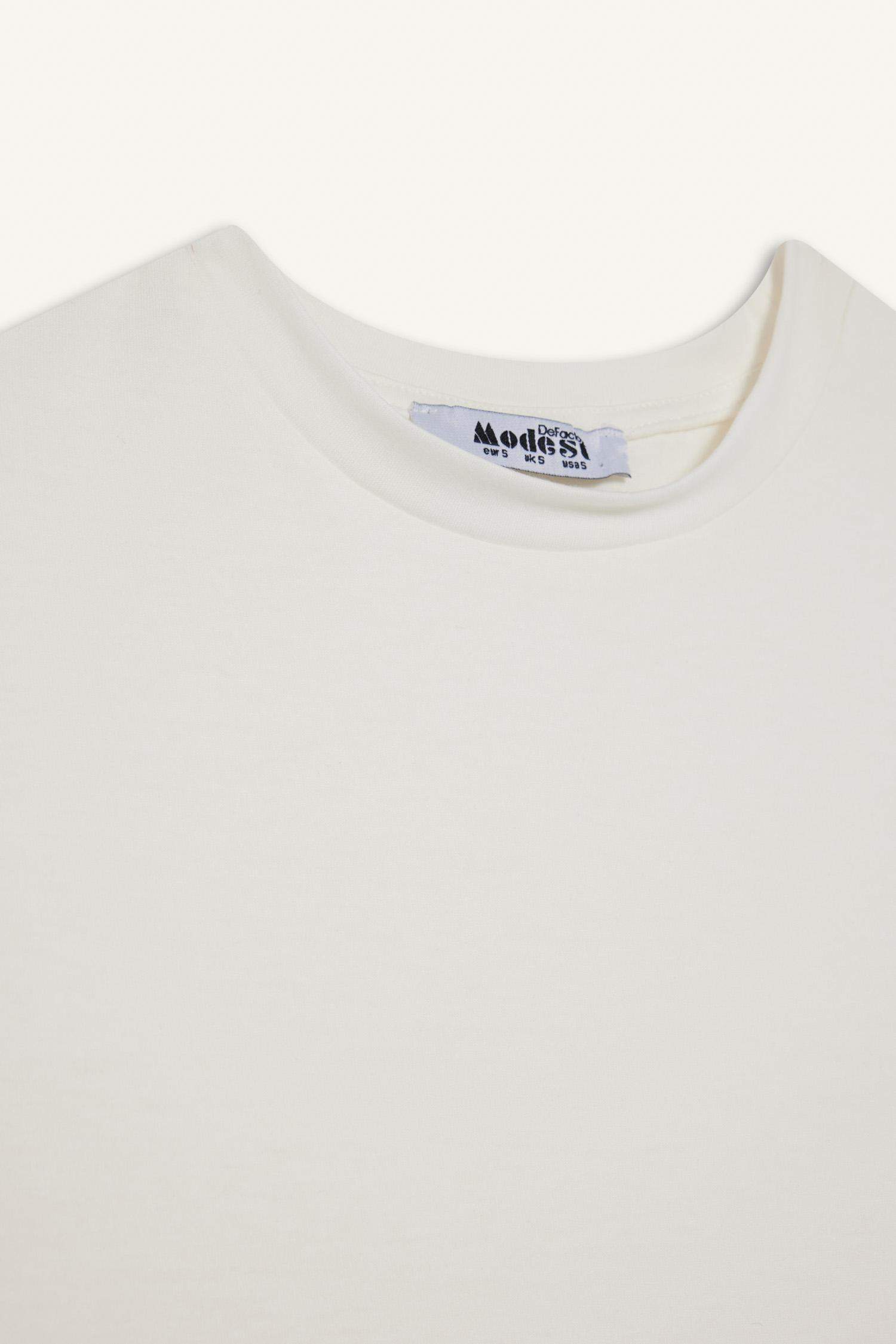 بلوزة كت بيزك سادة قصة عادية بياقة مستديرة