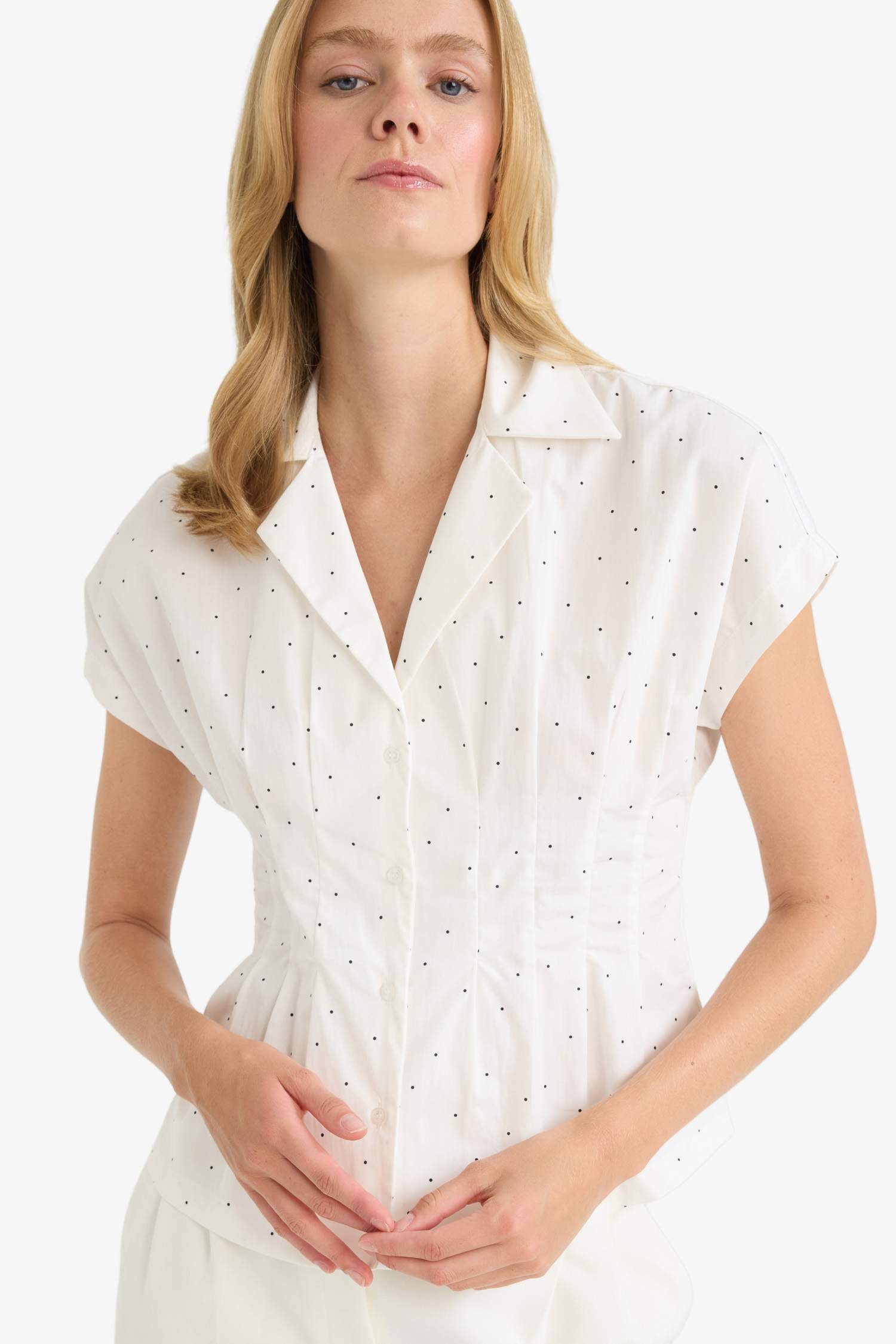 Slim Fit Jacket Collar Poplin Polka Dot Short Sleeve Shirt