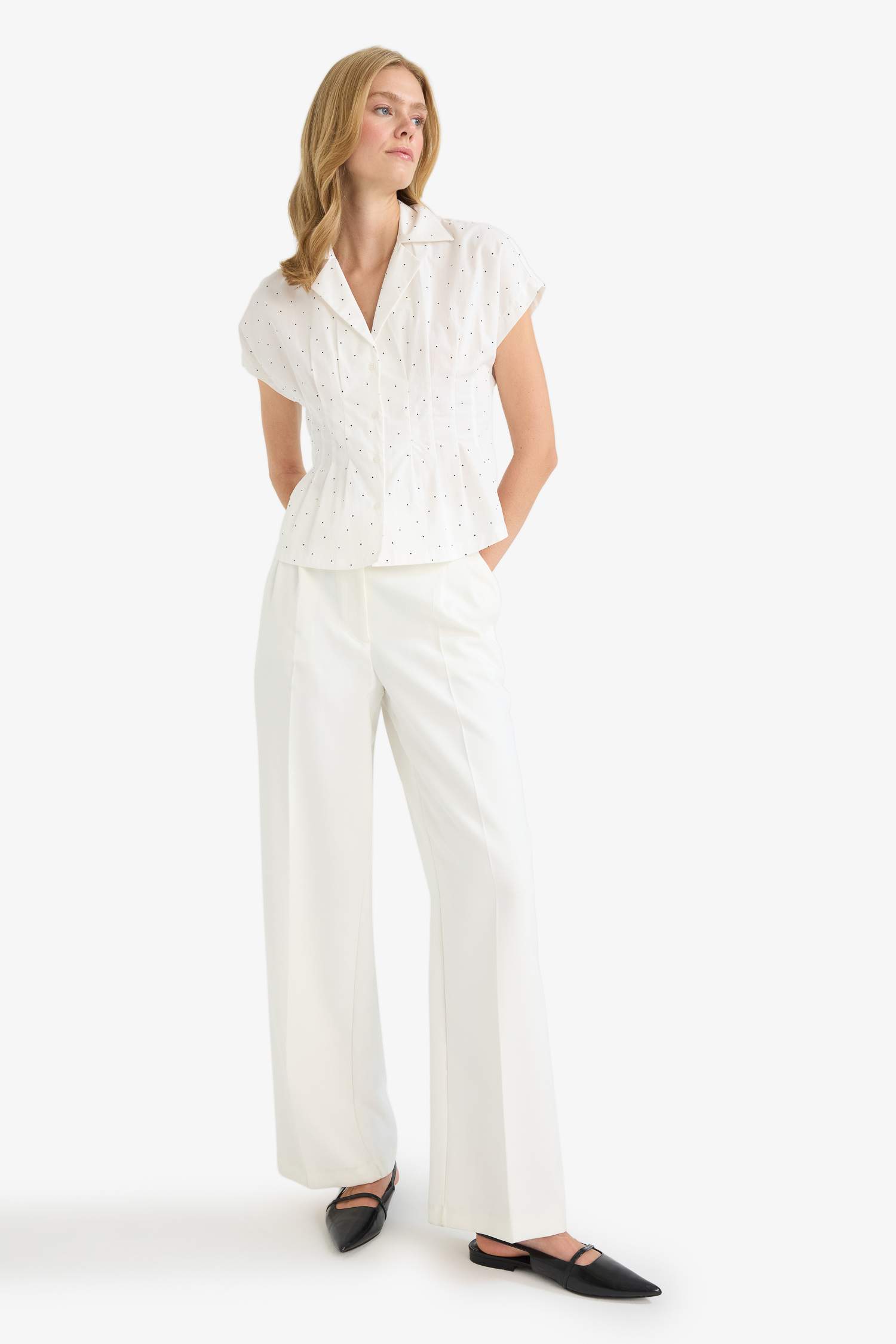 Slim Fit Jacket Collar Poplin Polka Dot Short Sleeve Shirt