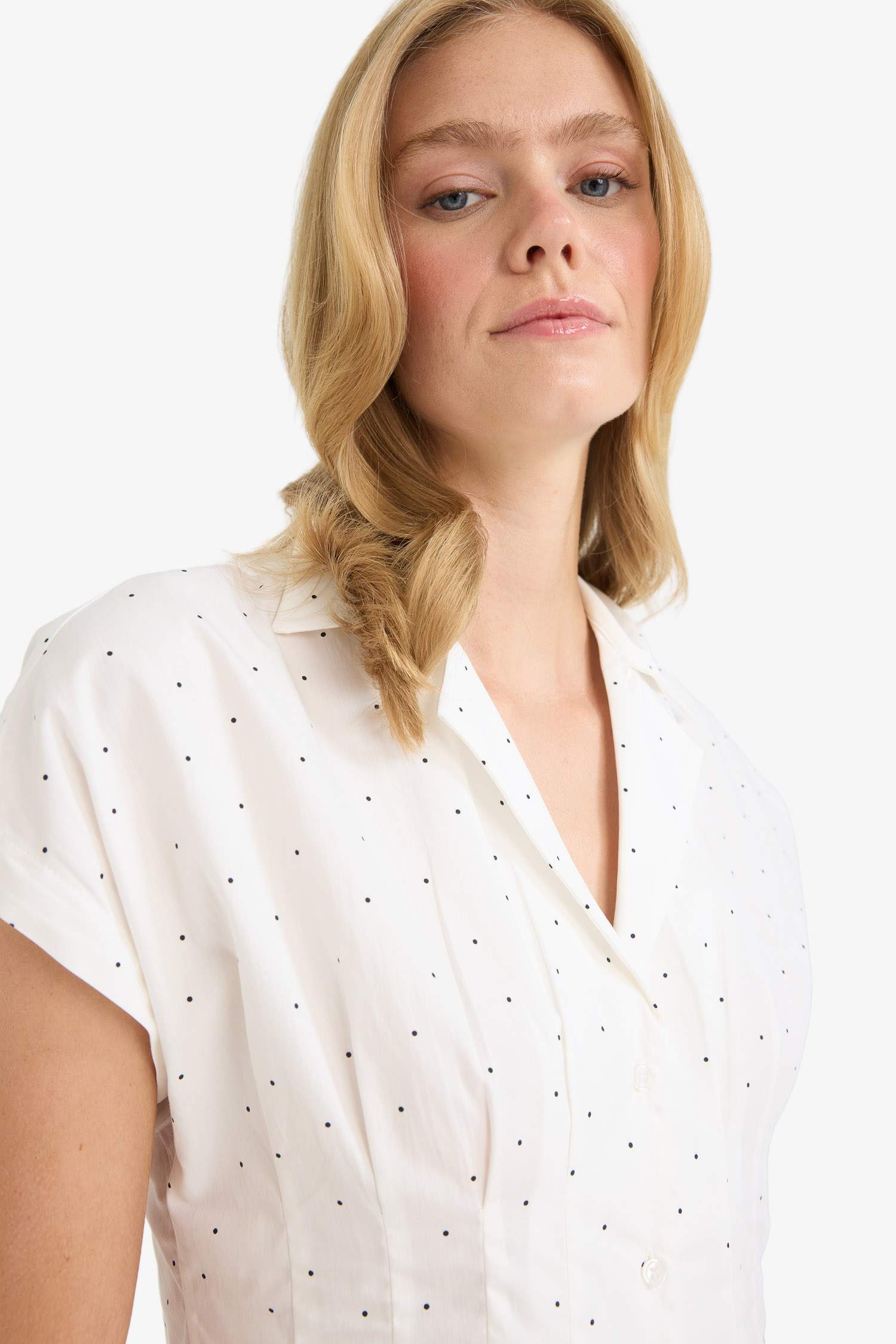 Slim Fit Jacket Collar Poplin Polka Dot Short Sleeve Shirt