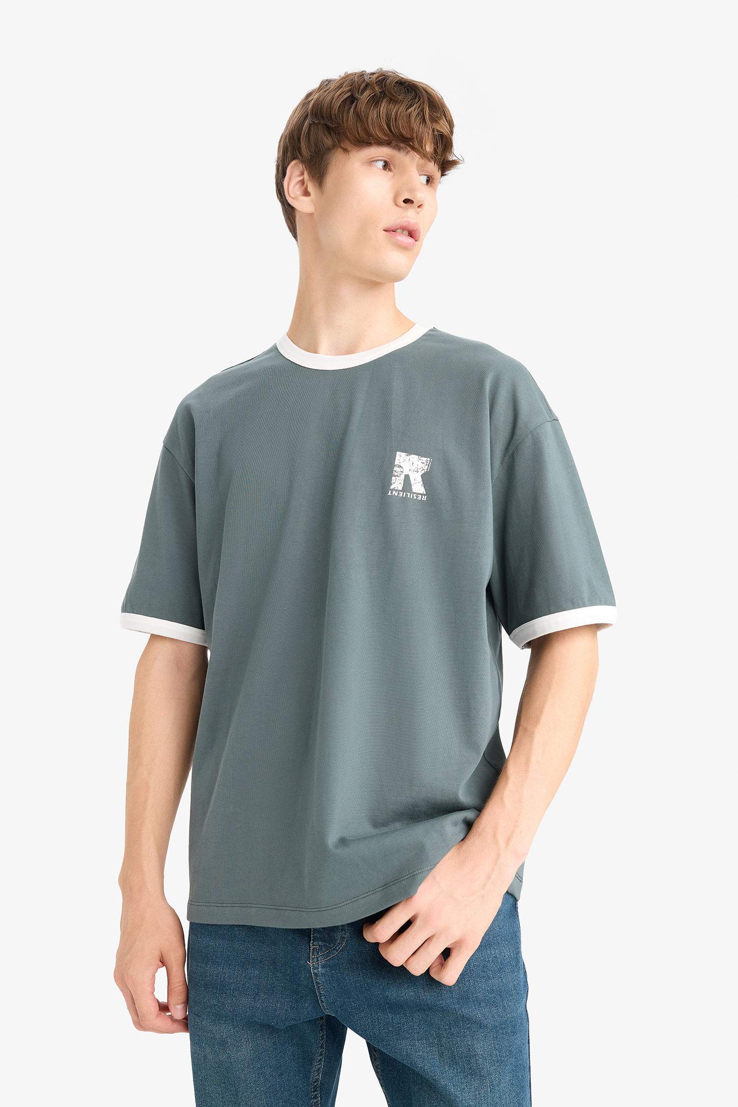 تيشيرت اوفر سايز نص ردن بياخة مستديرة