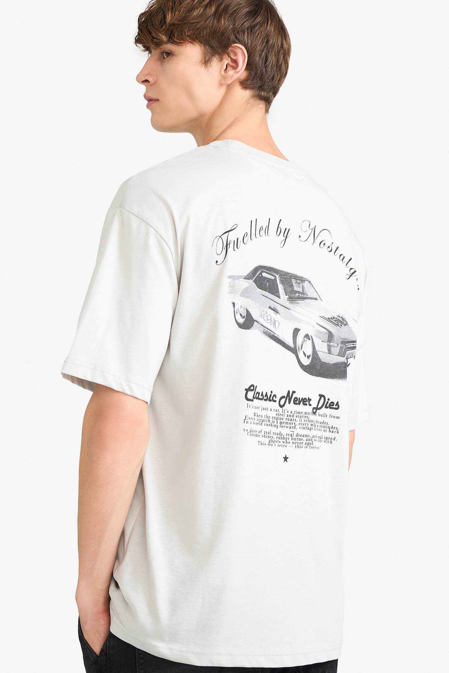 تيشيرت نص ردن اوفر سايز مطبوع بياخة مستديرة