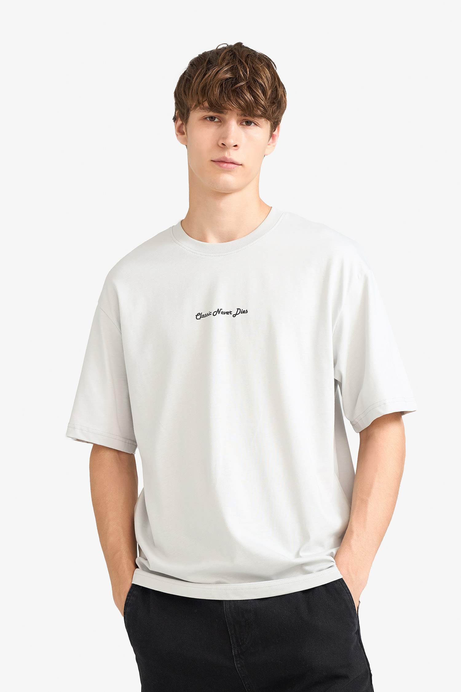 تيشيرت نص ردن اوفر سايز مطبوع بياخة مستديرة