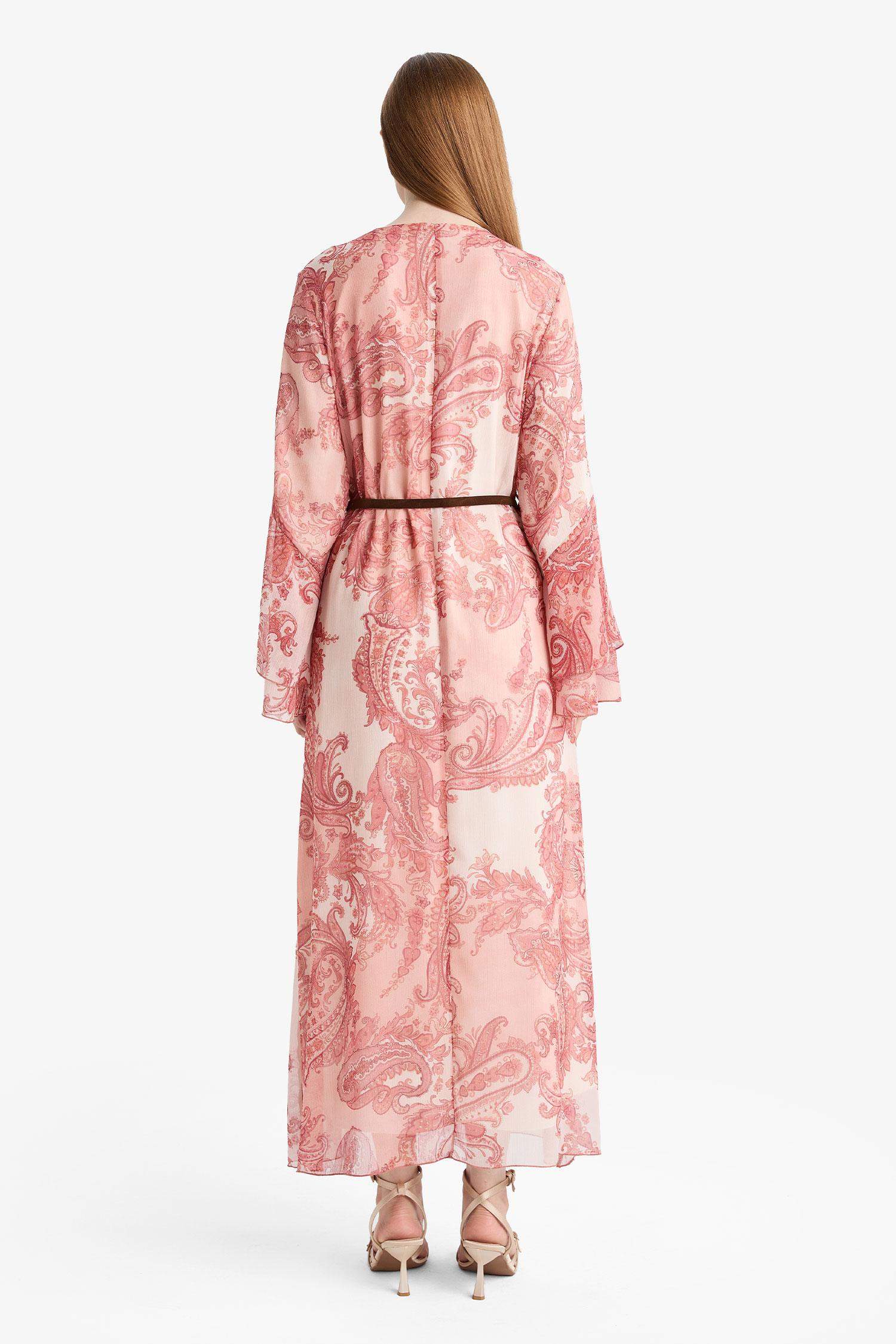 Kaçık Yaka Şal Desenli Uzun Kollu Kemerli Şifon Maxi Elbise