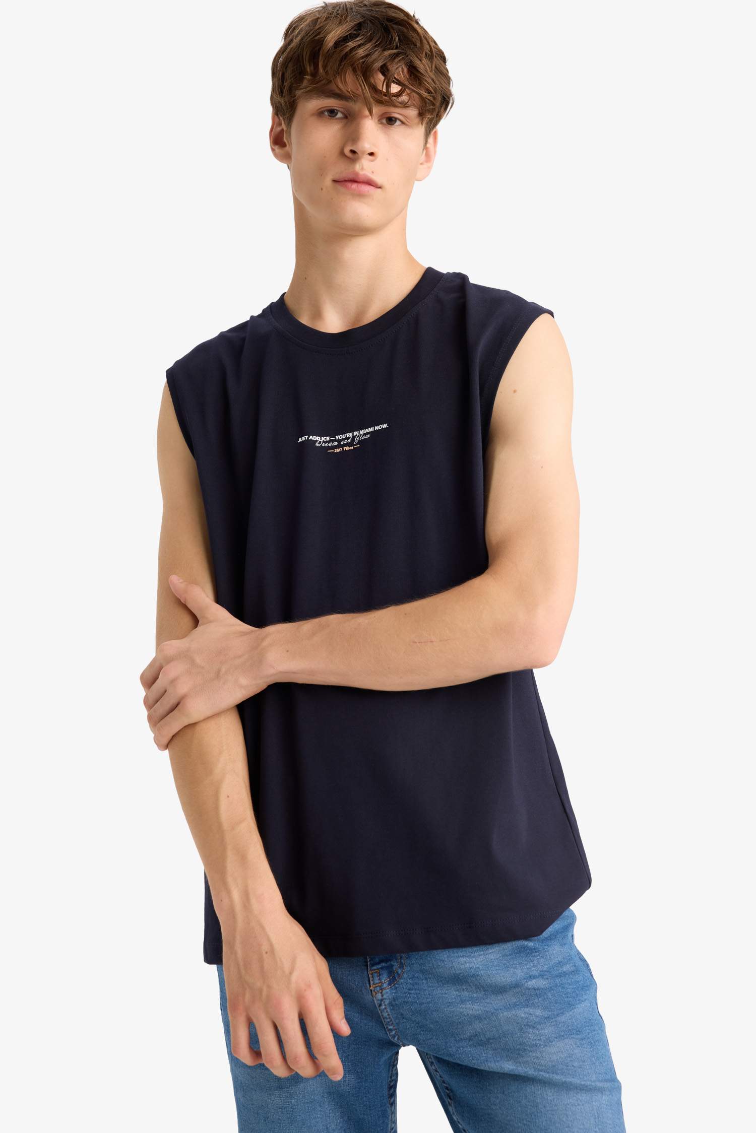 Boxy Fit Printed Crew Neck Sleeveless Tank Top