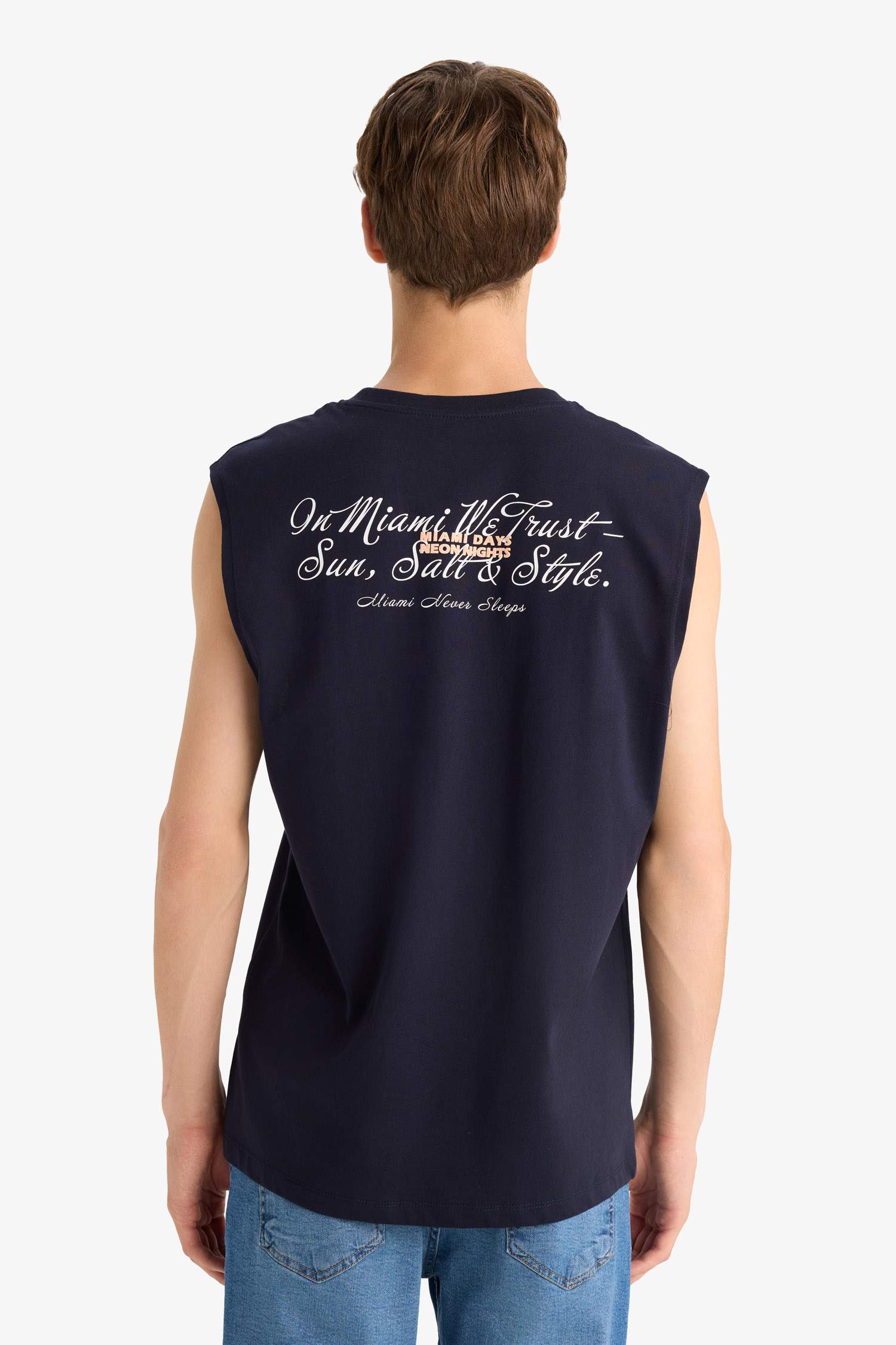 Boxy Fit Printed Crew Neck Sleeveless Tank Top