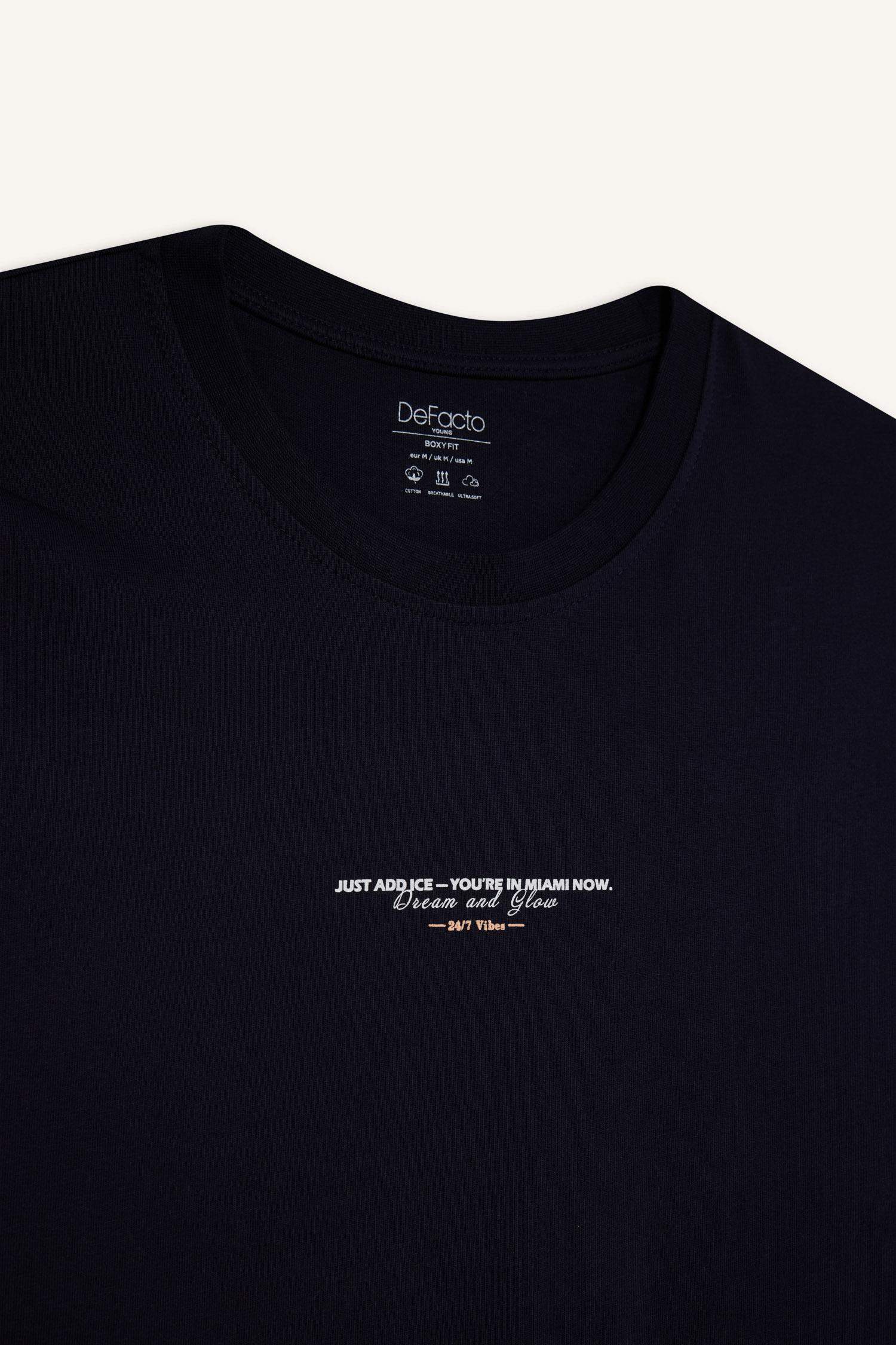 Boxy Fit Printed Crew Neck Sleeveless Tank Top