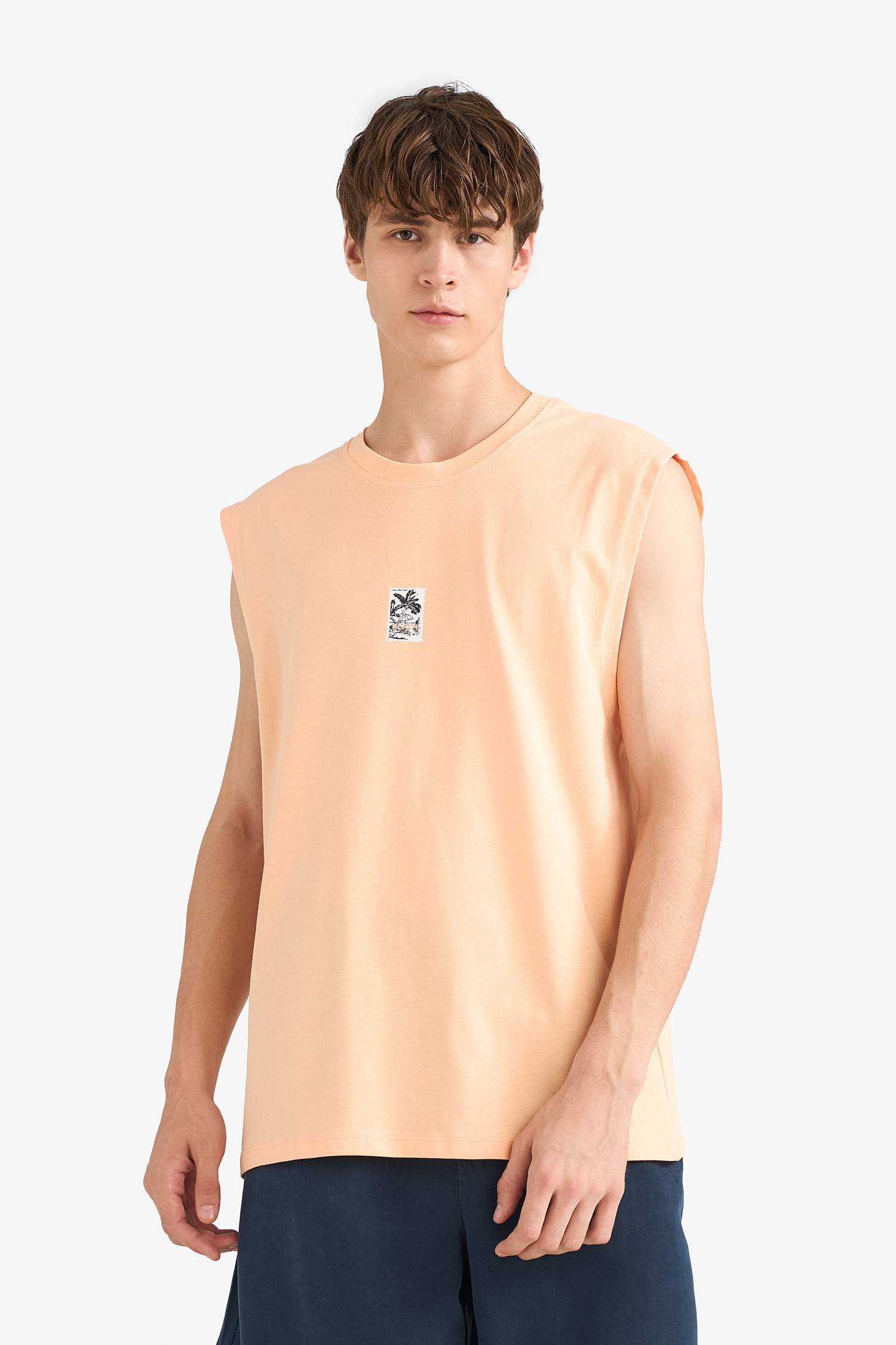 Boxy Fit Printed Crew Neck Sleeveless Tank Top